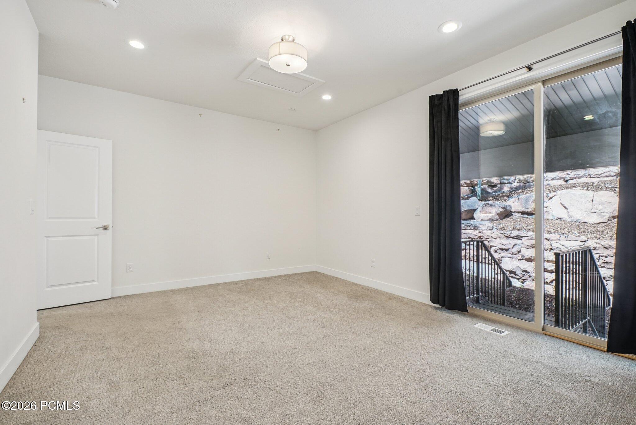 3041 W Cedar Drive