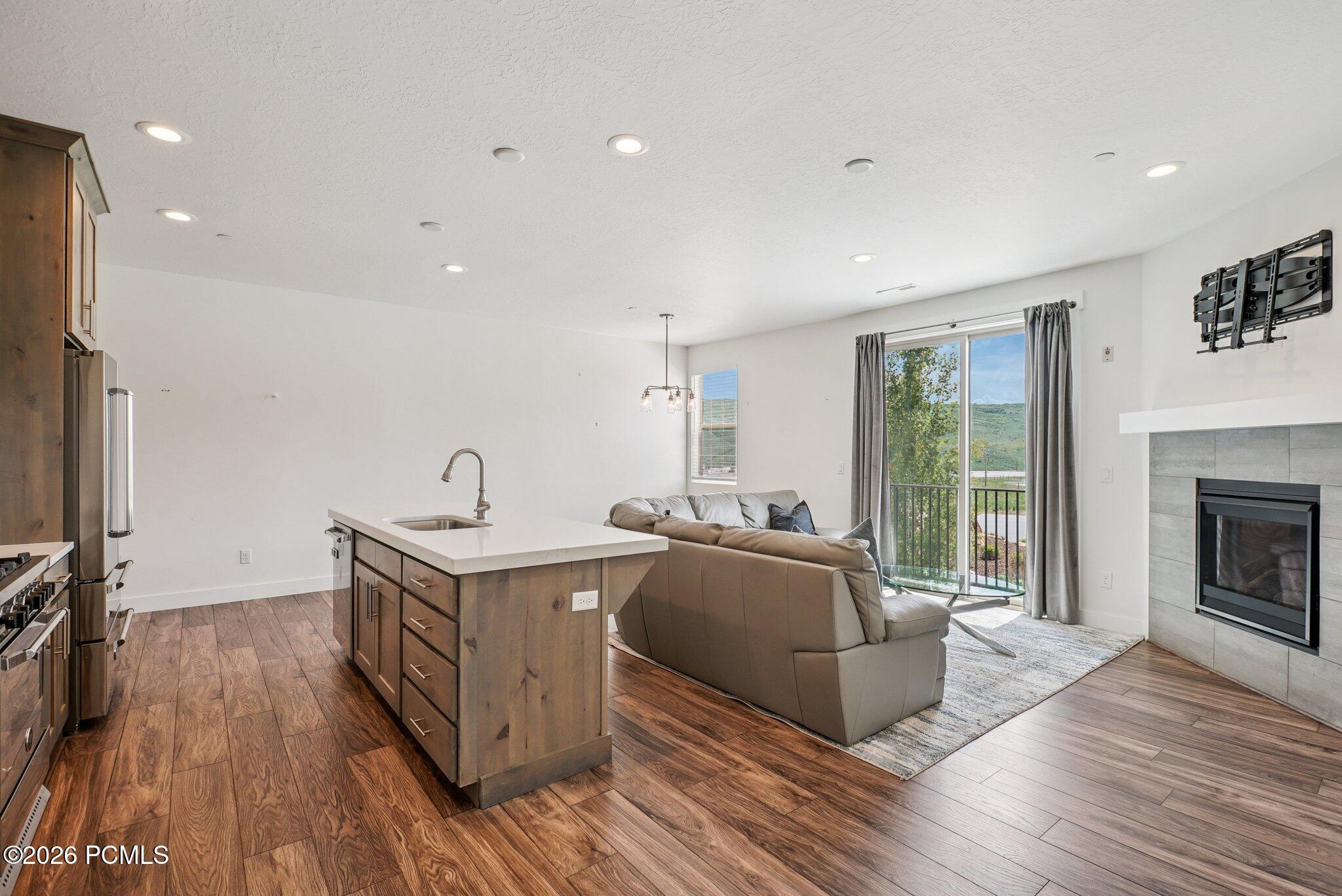 3041 W Cedar Drive