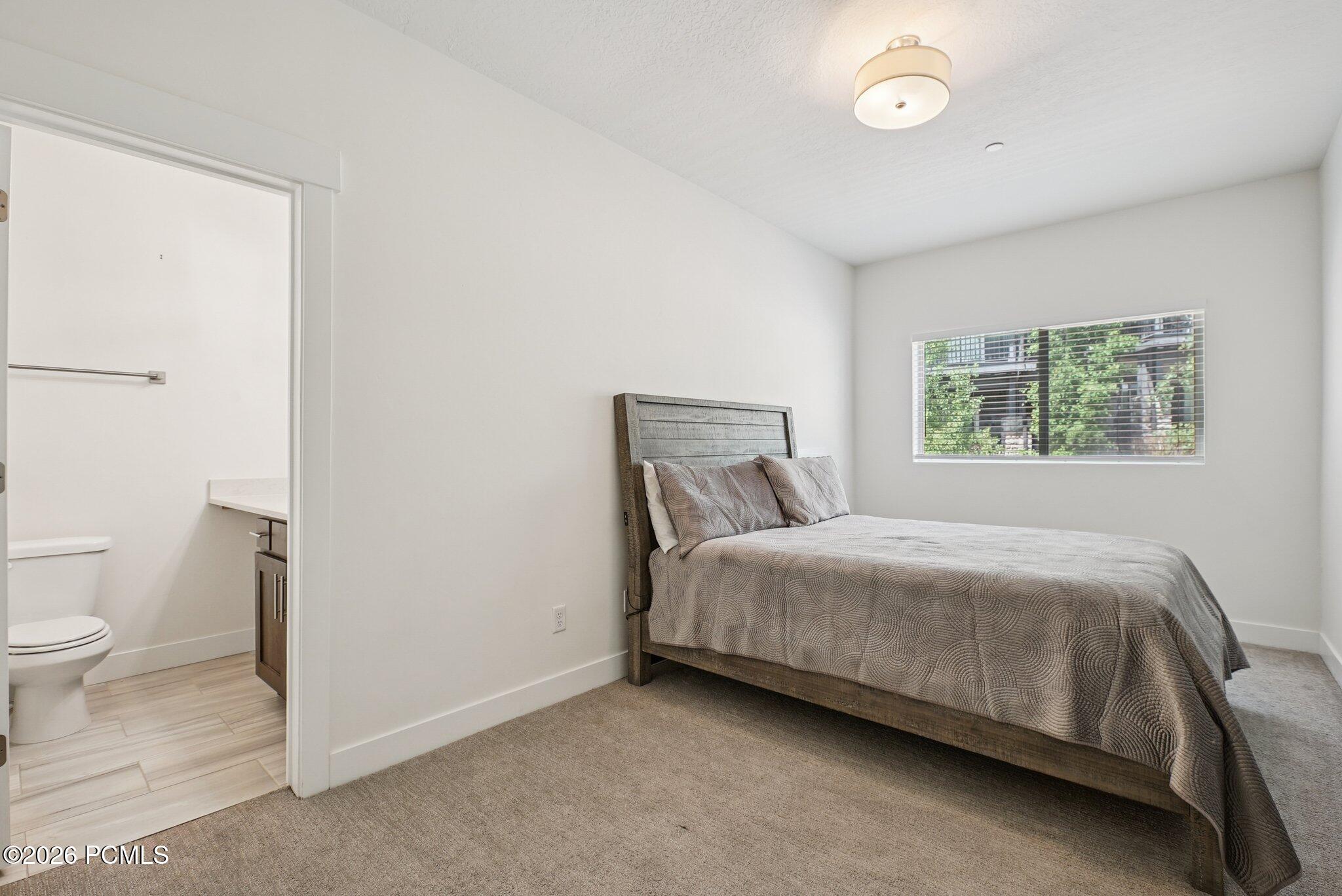 3041 W Cedar Drive