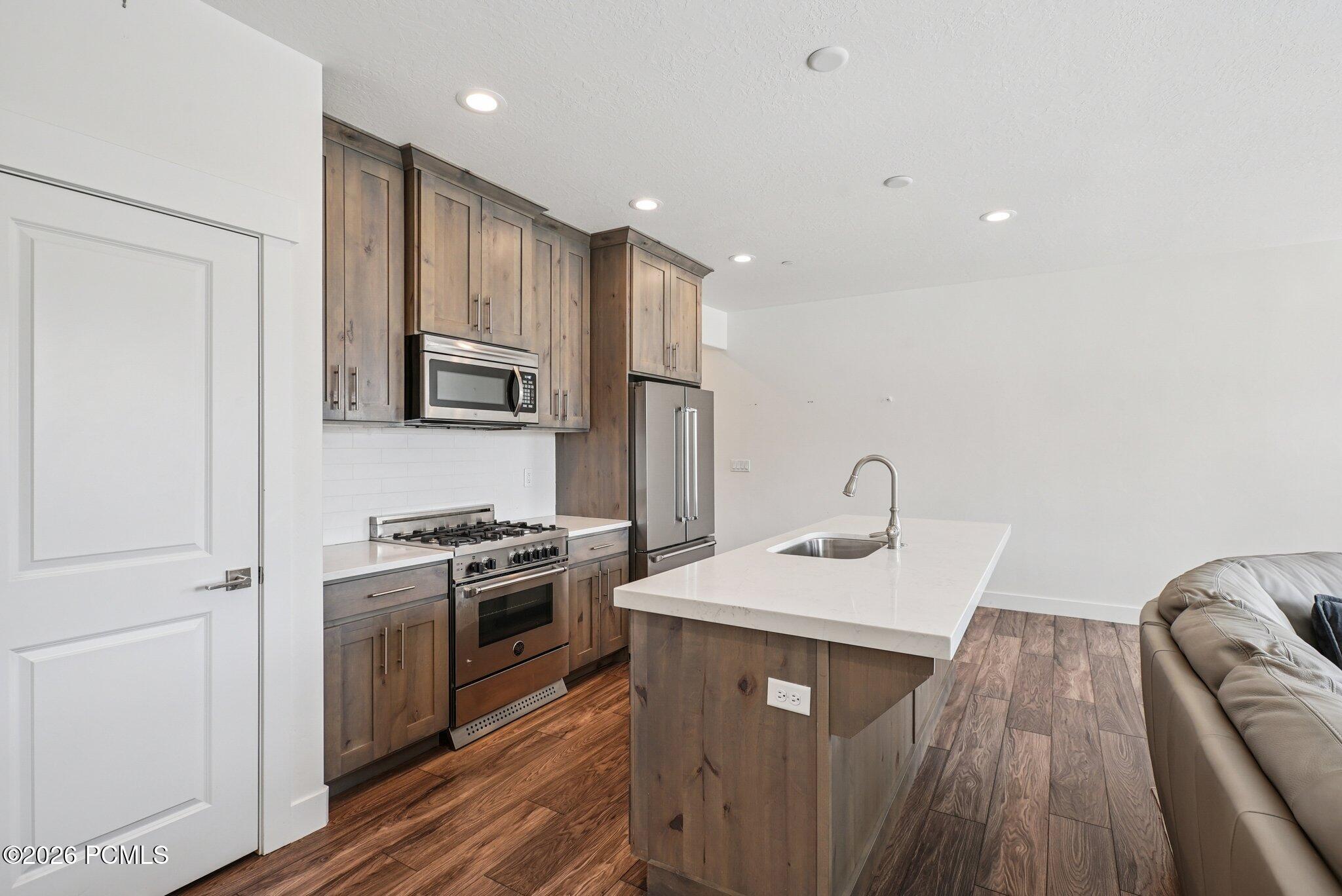 3041 W Cedar Drive