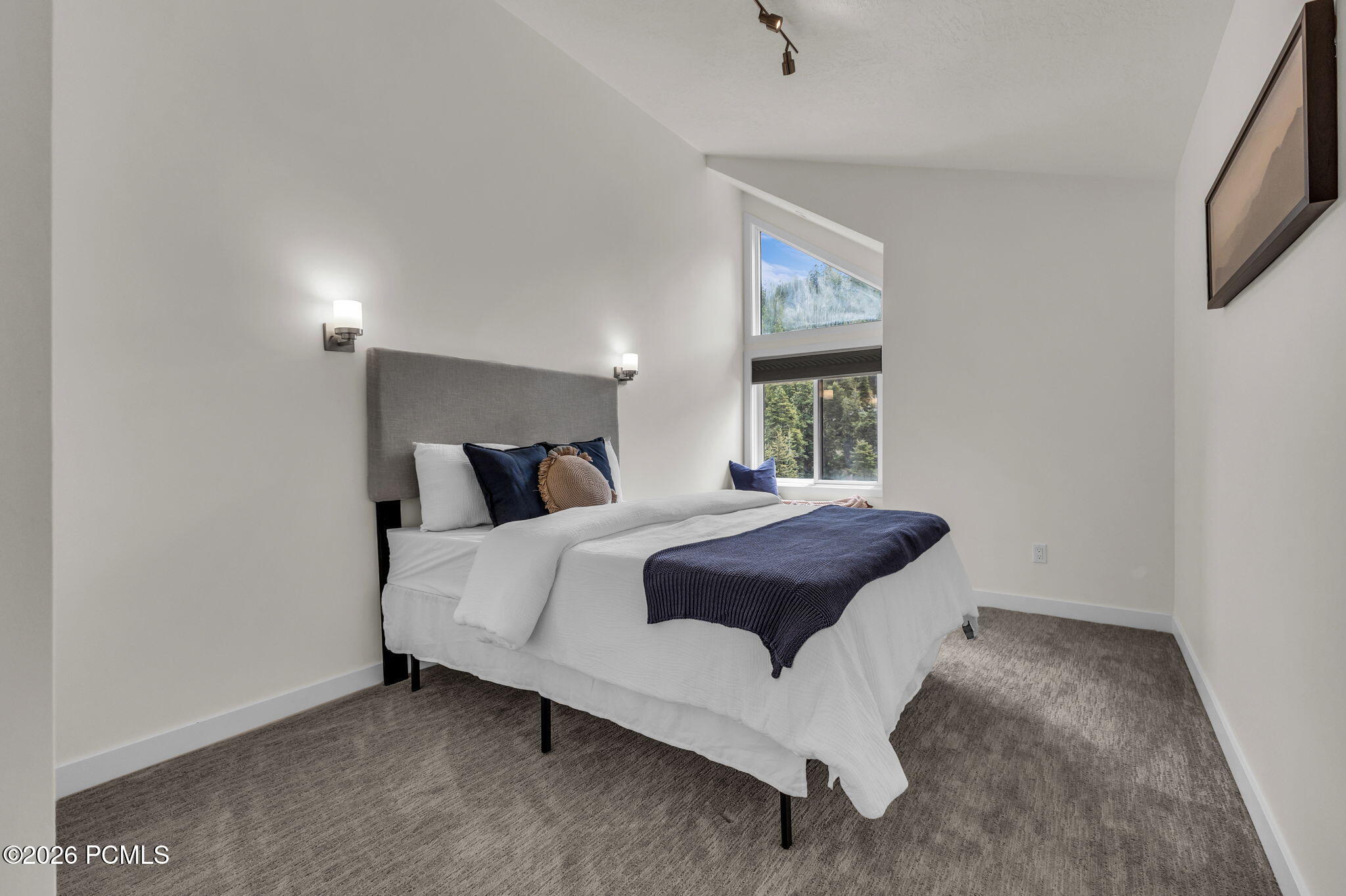 60 Saint Moritz Circle