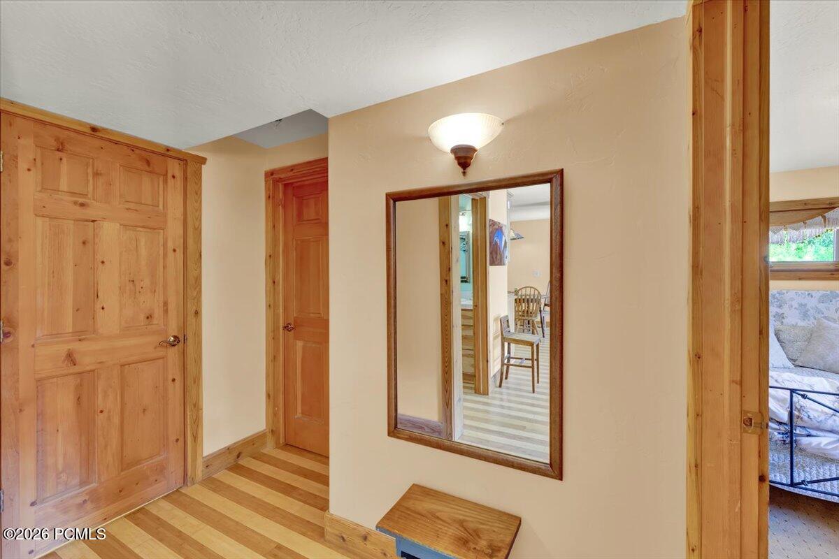 4400 S Red Fox Road