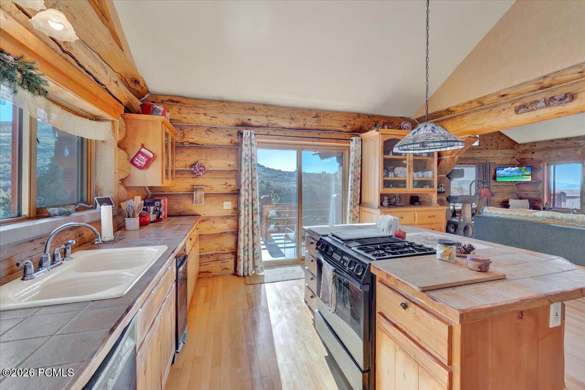 4400 S Red Fox Road