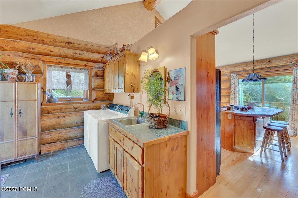 4400 S Red Fox Road
