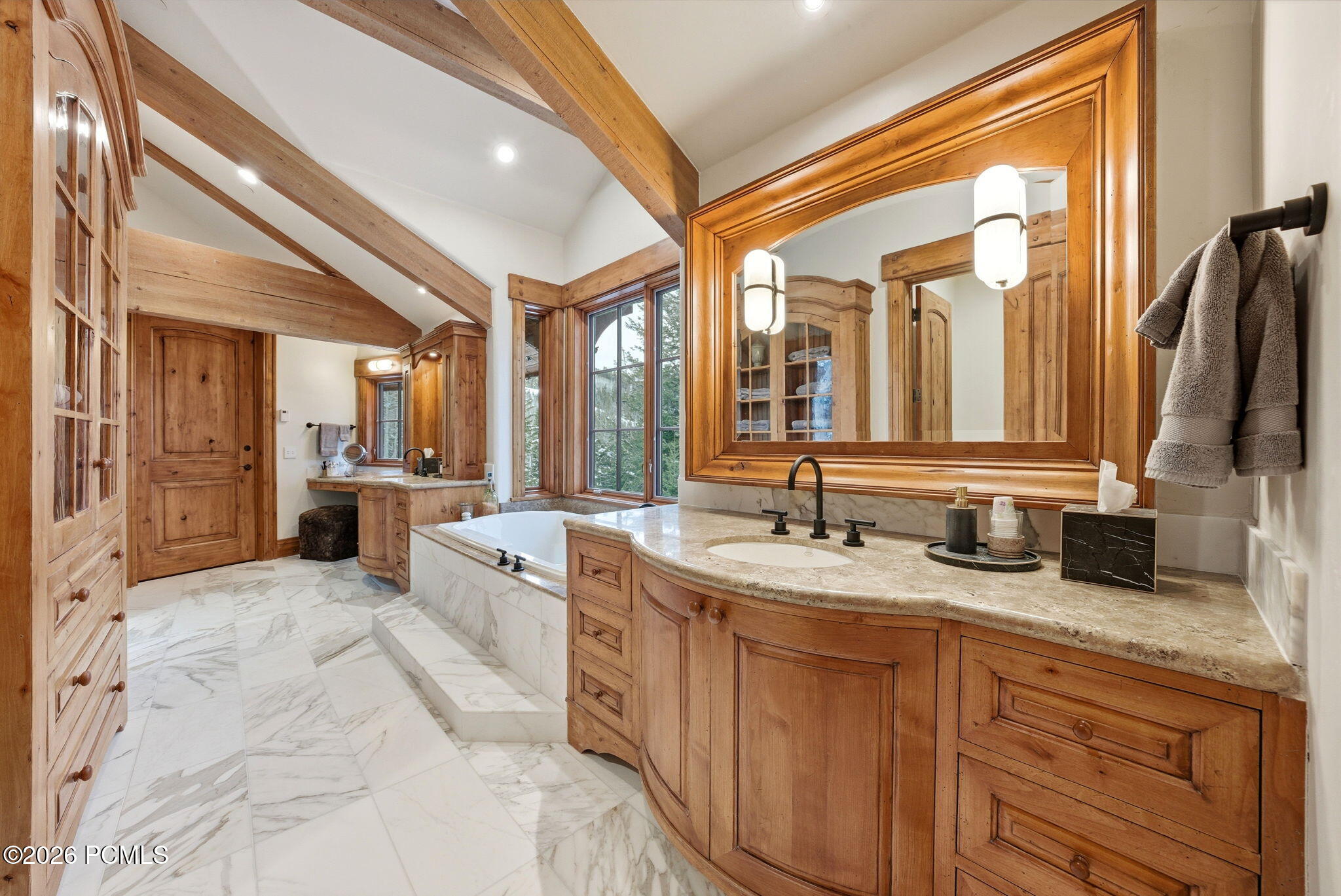 22 White Pine Canyon Rd