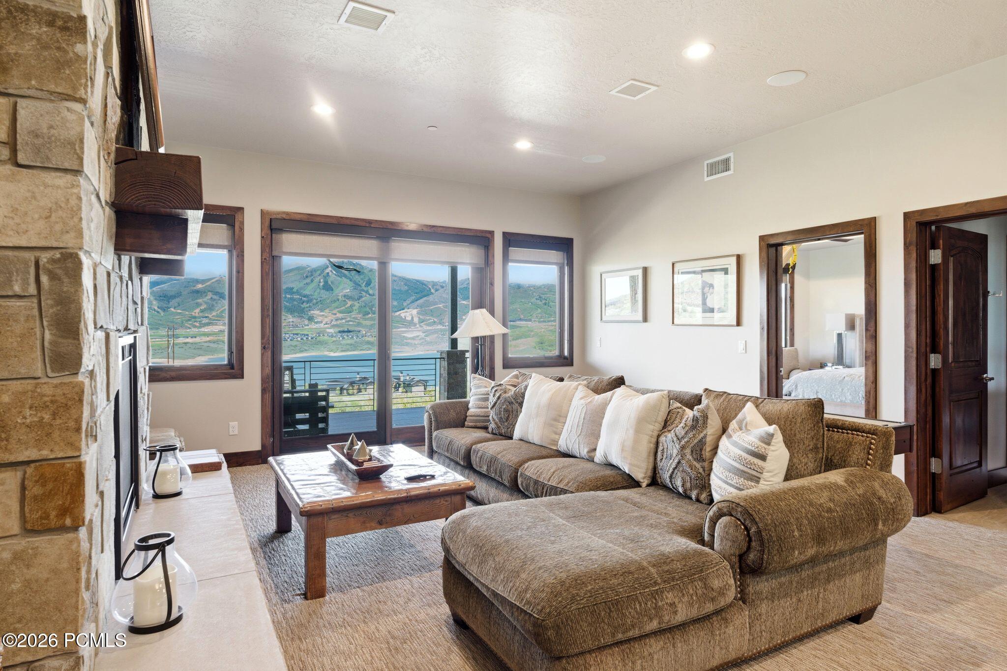 11080 N Lariat Ct