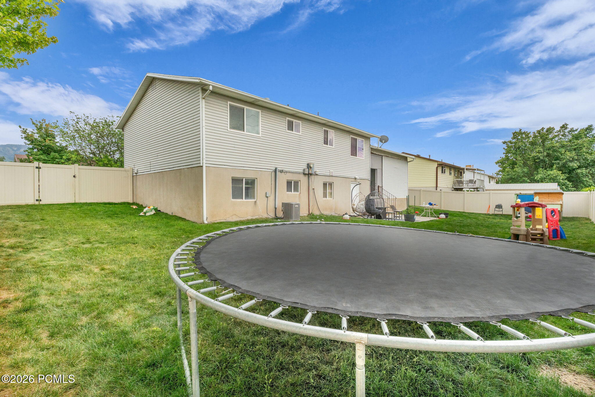 1282 S 875 W