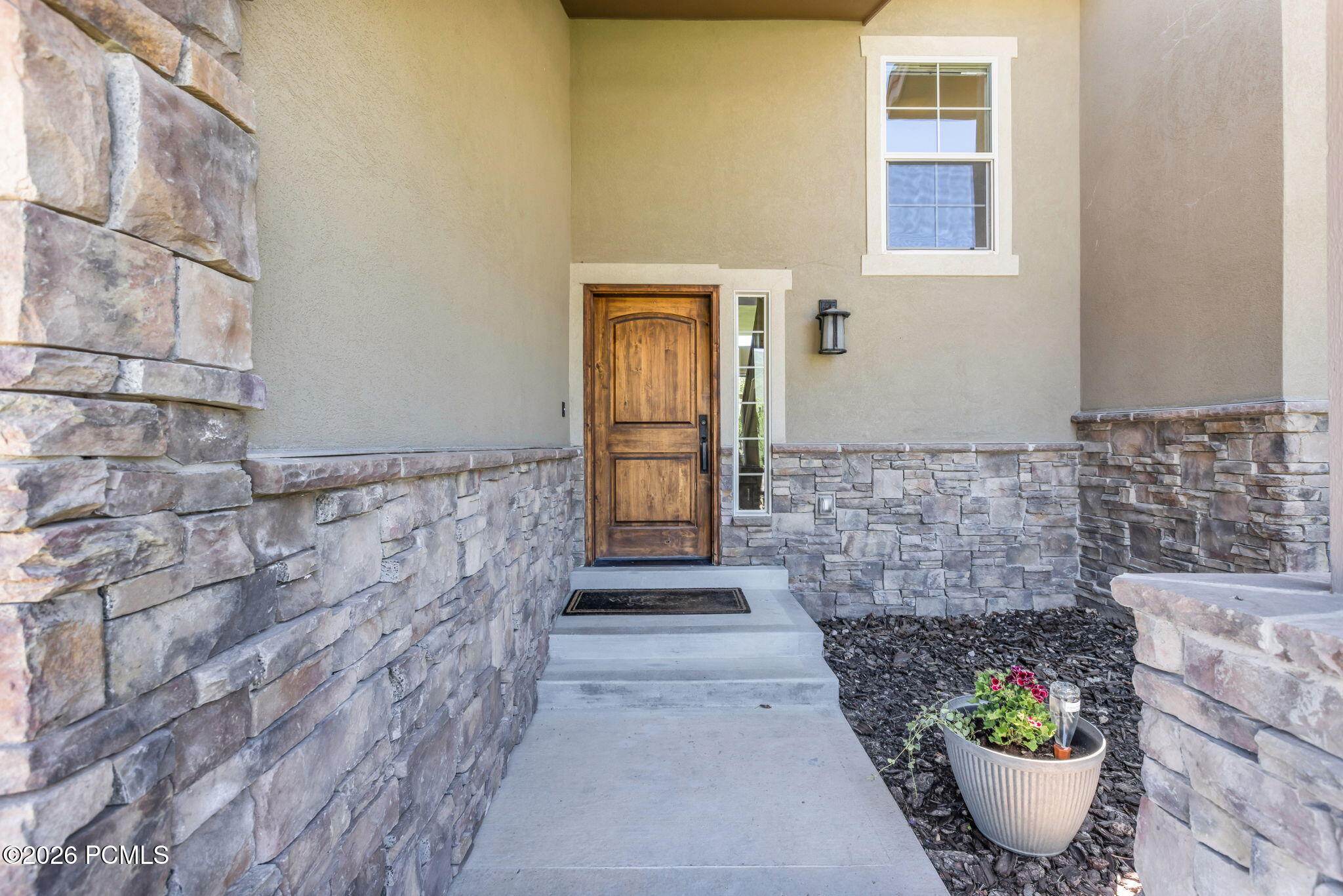 475 W 1150 North 4