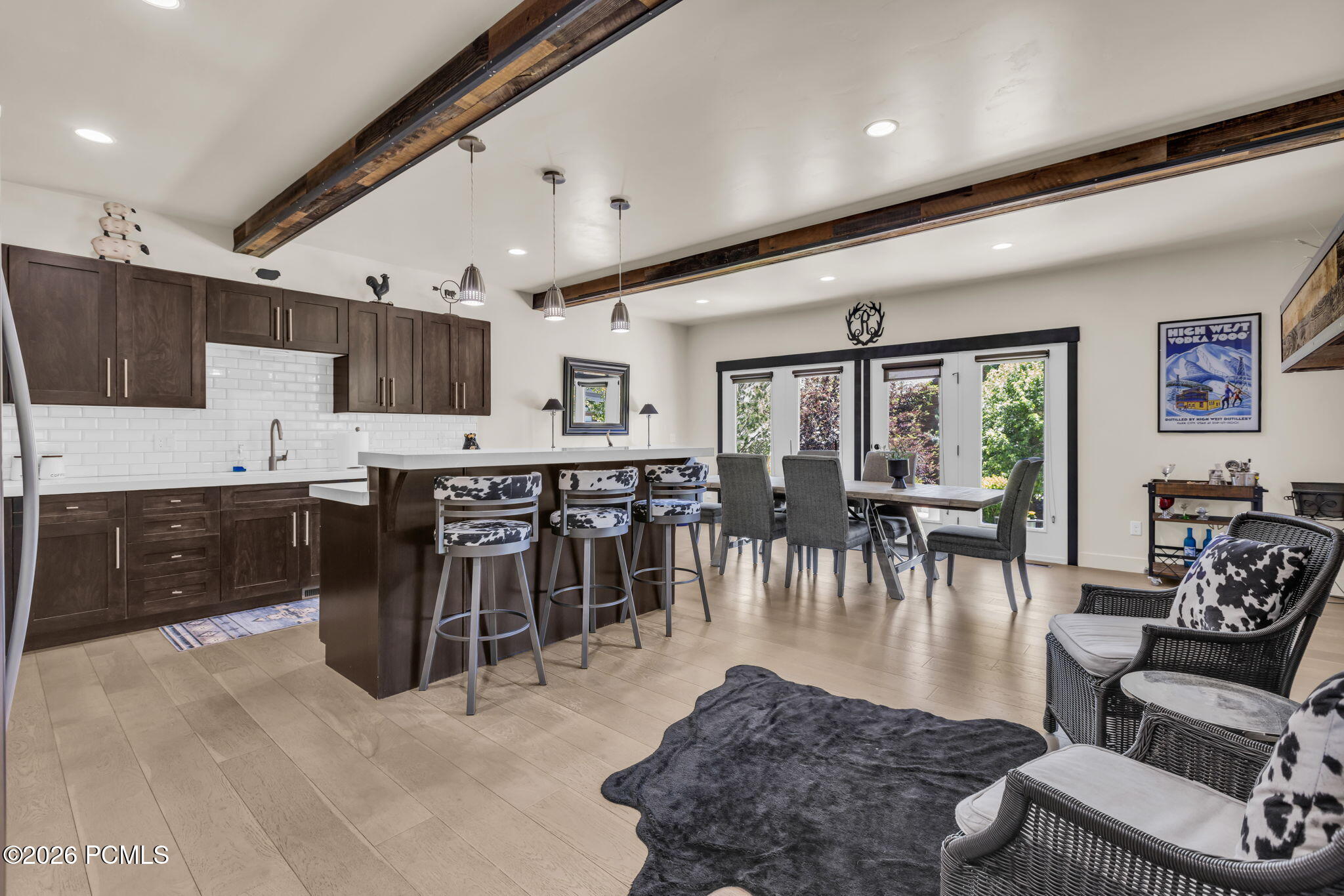 475 W 1150 North 4