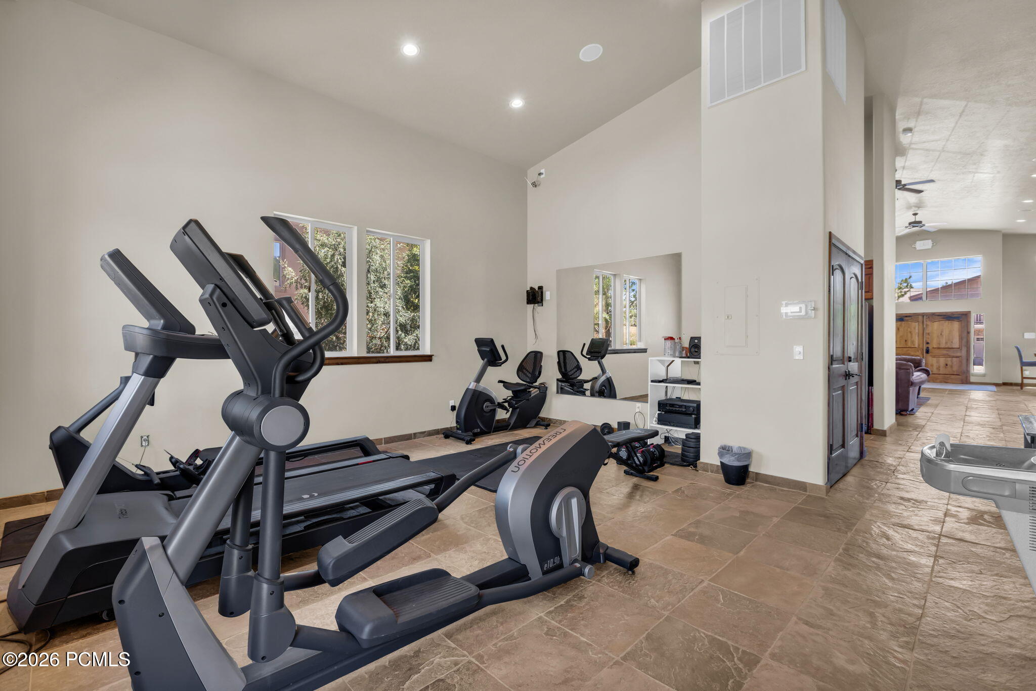 475 W 1150 North 4
