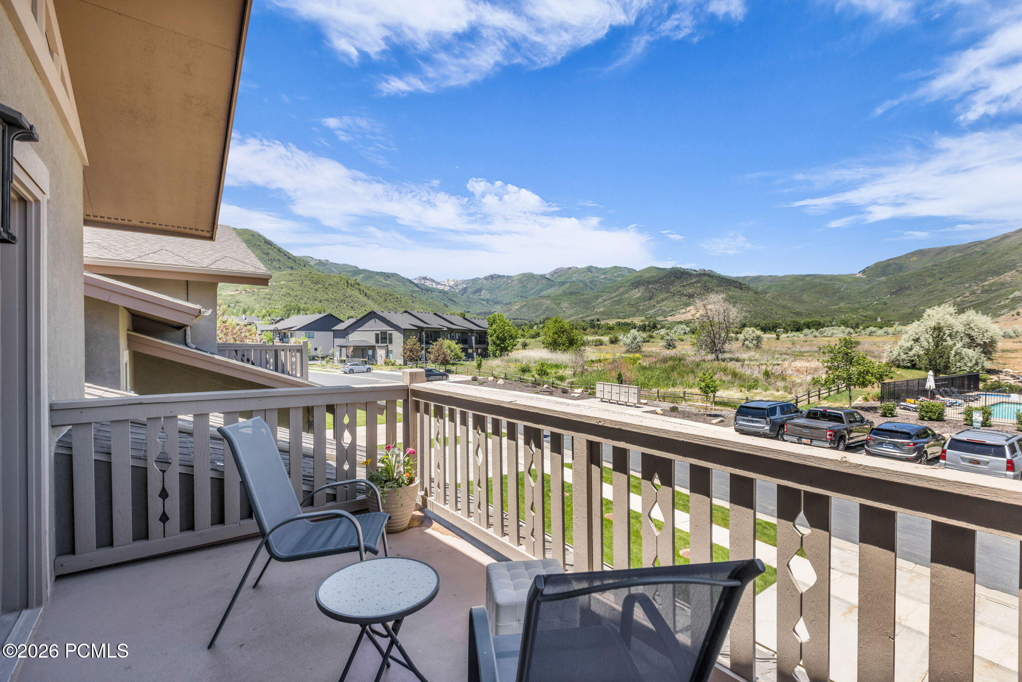 475 W 1150 North 4