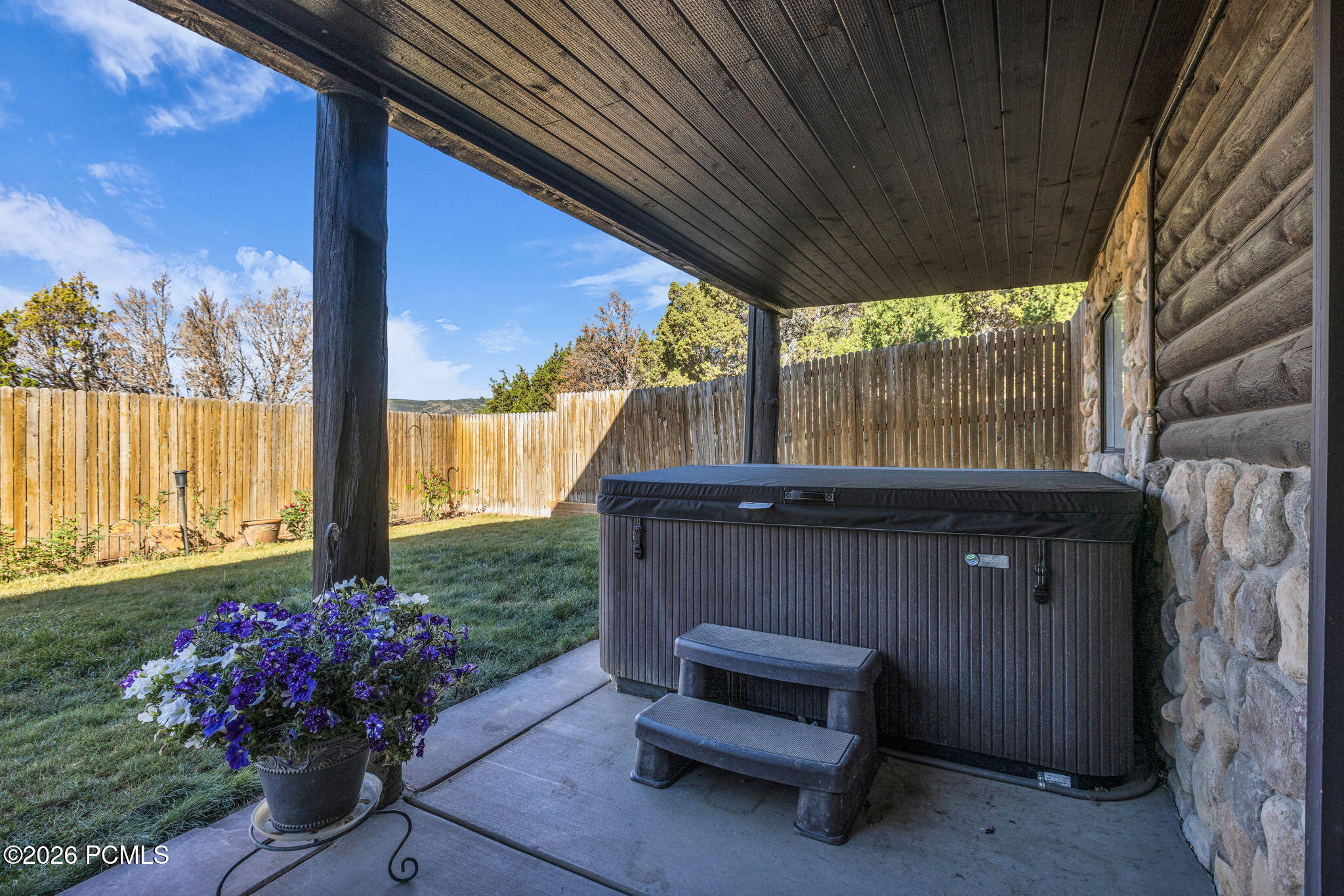 8398 N Highway 302