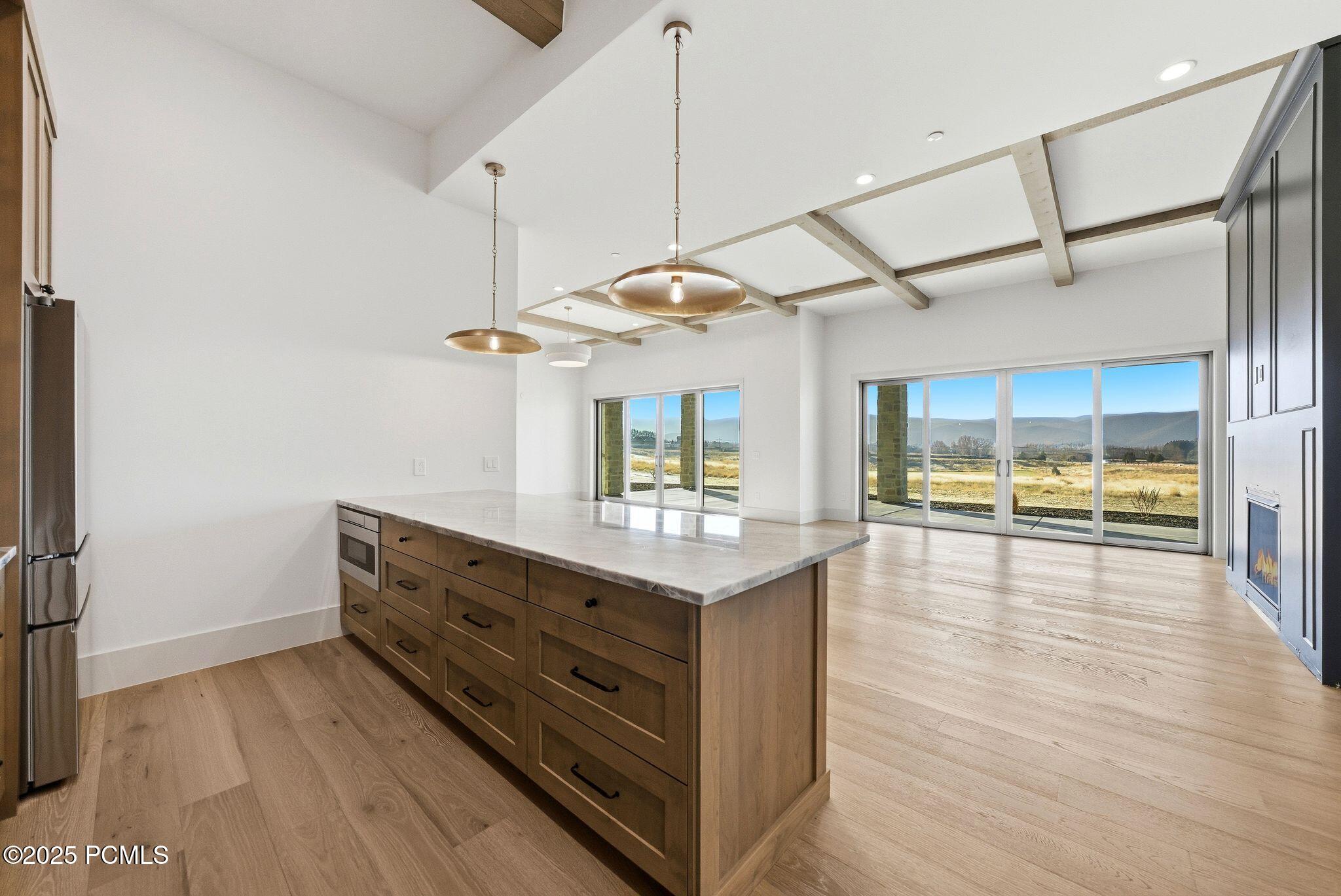197 N Abajo Peak Way