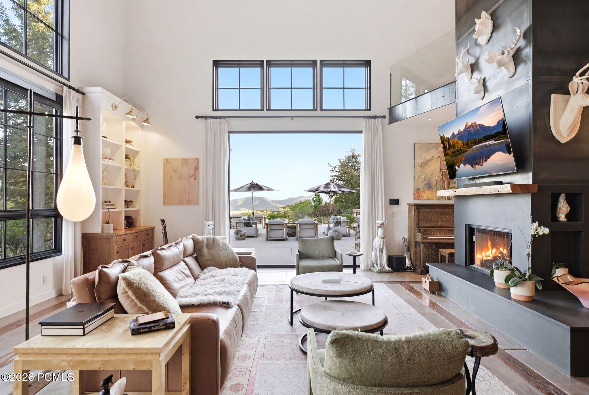 5971 N Maple Ridge Trl