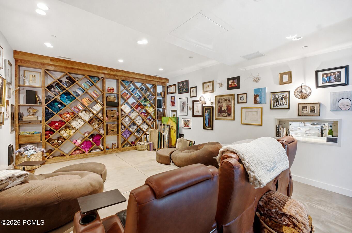 5971 N Maple Ridge Trl