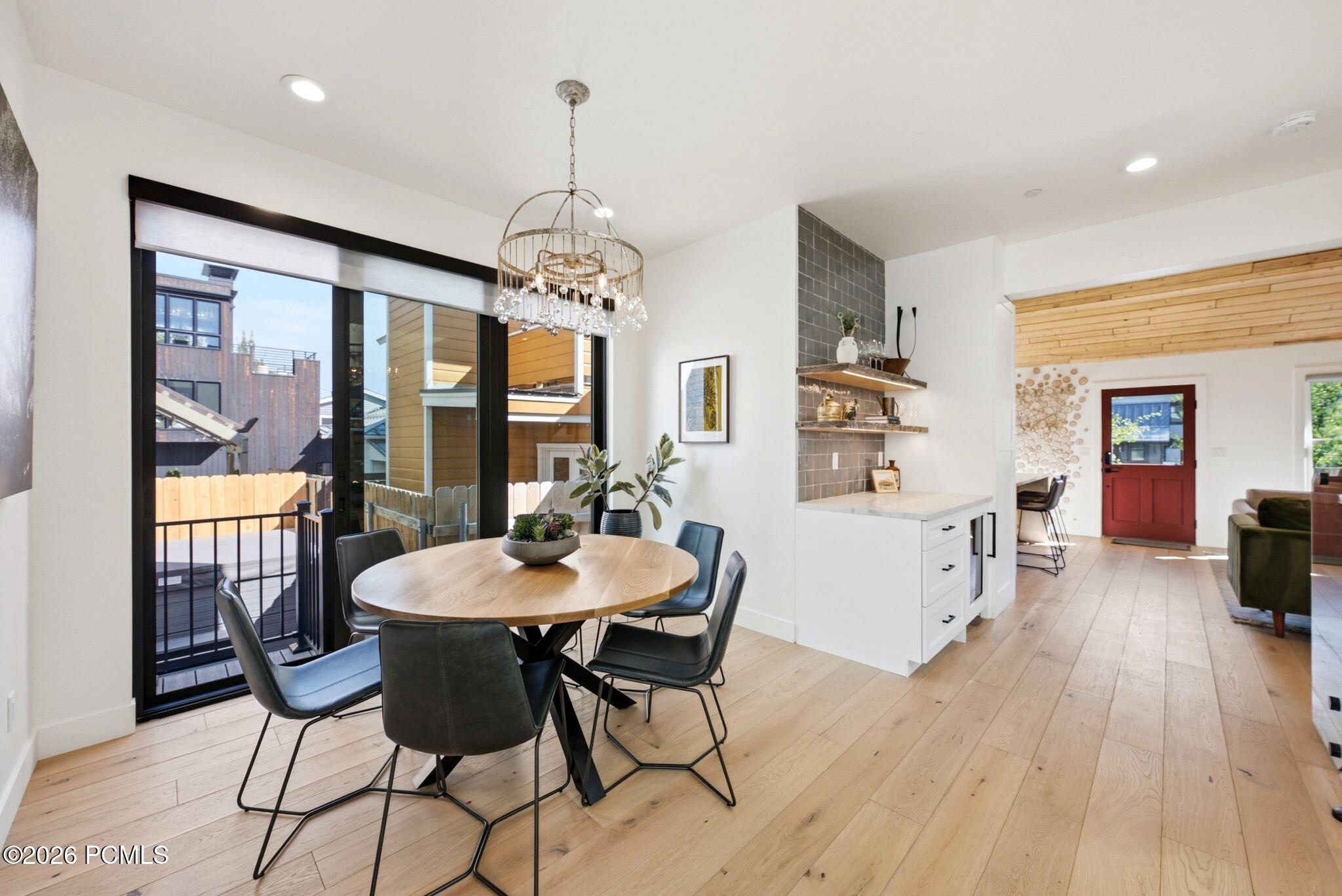 1132 Woodside Ave