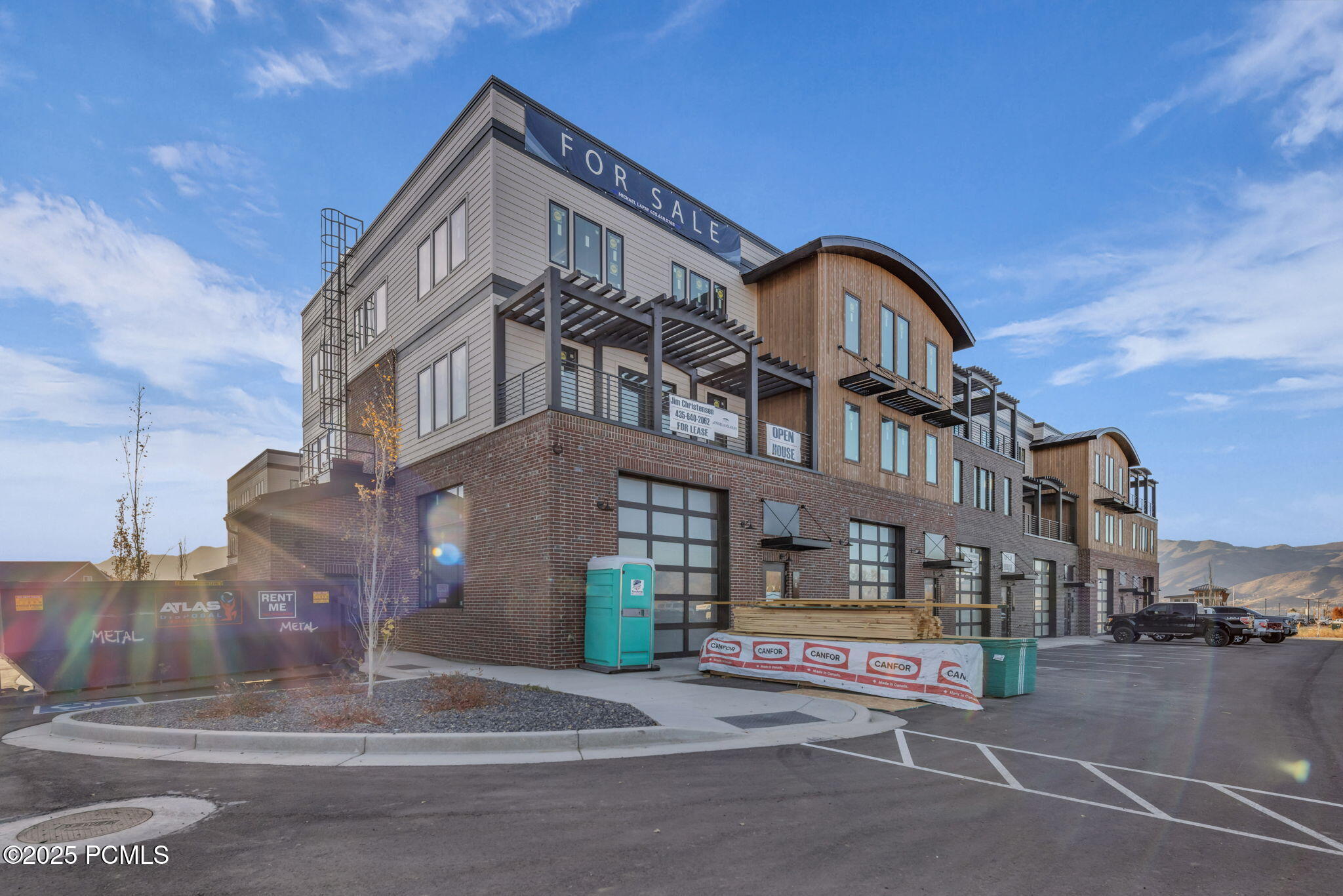 1922 S Highway 40 4