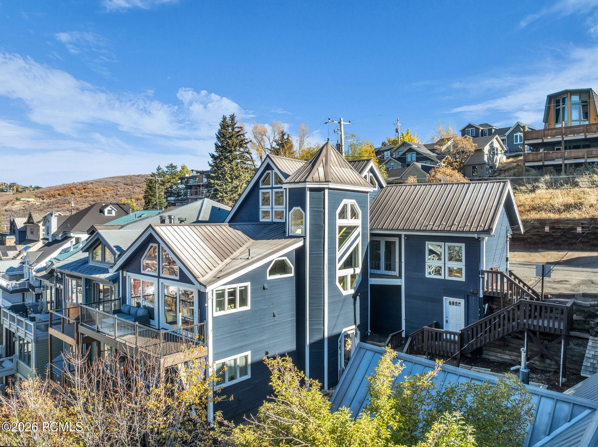 253 Ontario Avenue 1 & 2