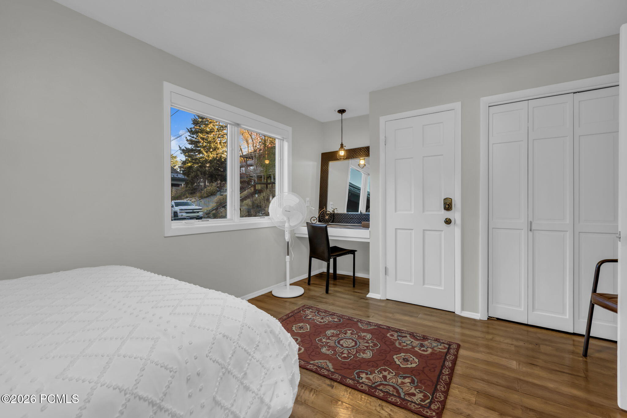 253 Ontario Avenue 1 & 2