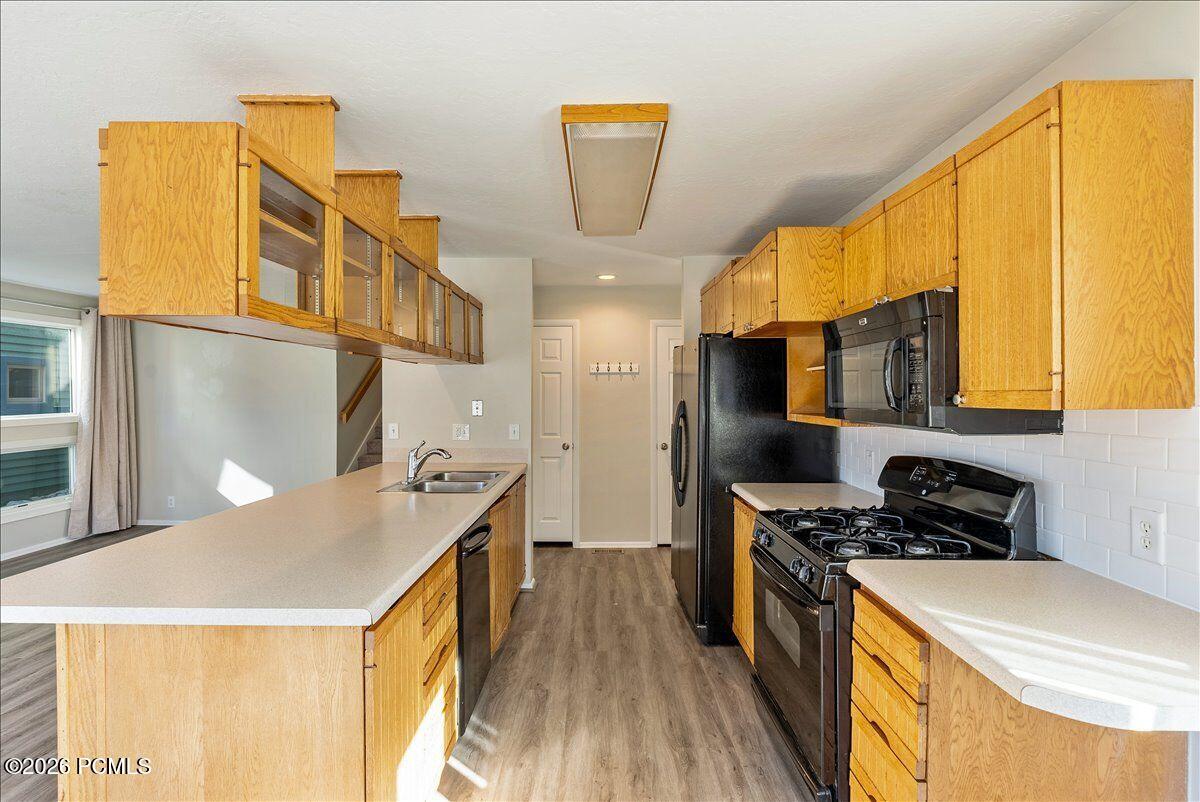 253 Ontario Avenue 1 & 2