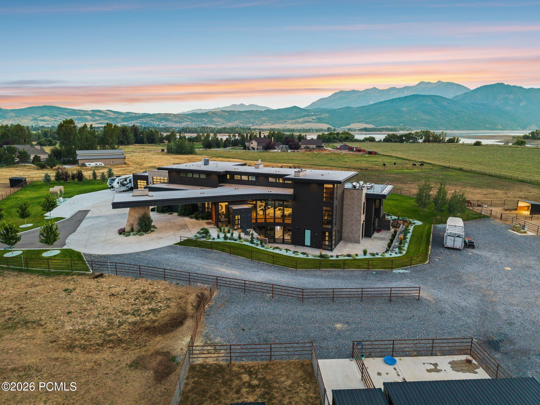 1315 N 6900 E