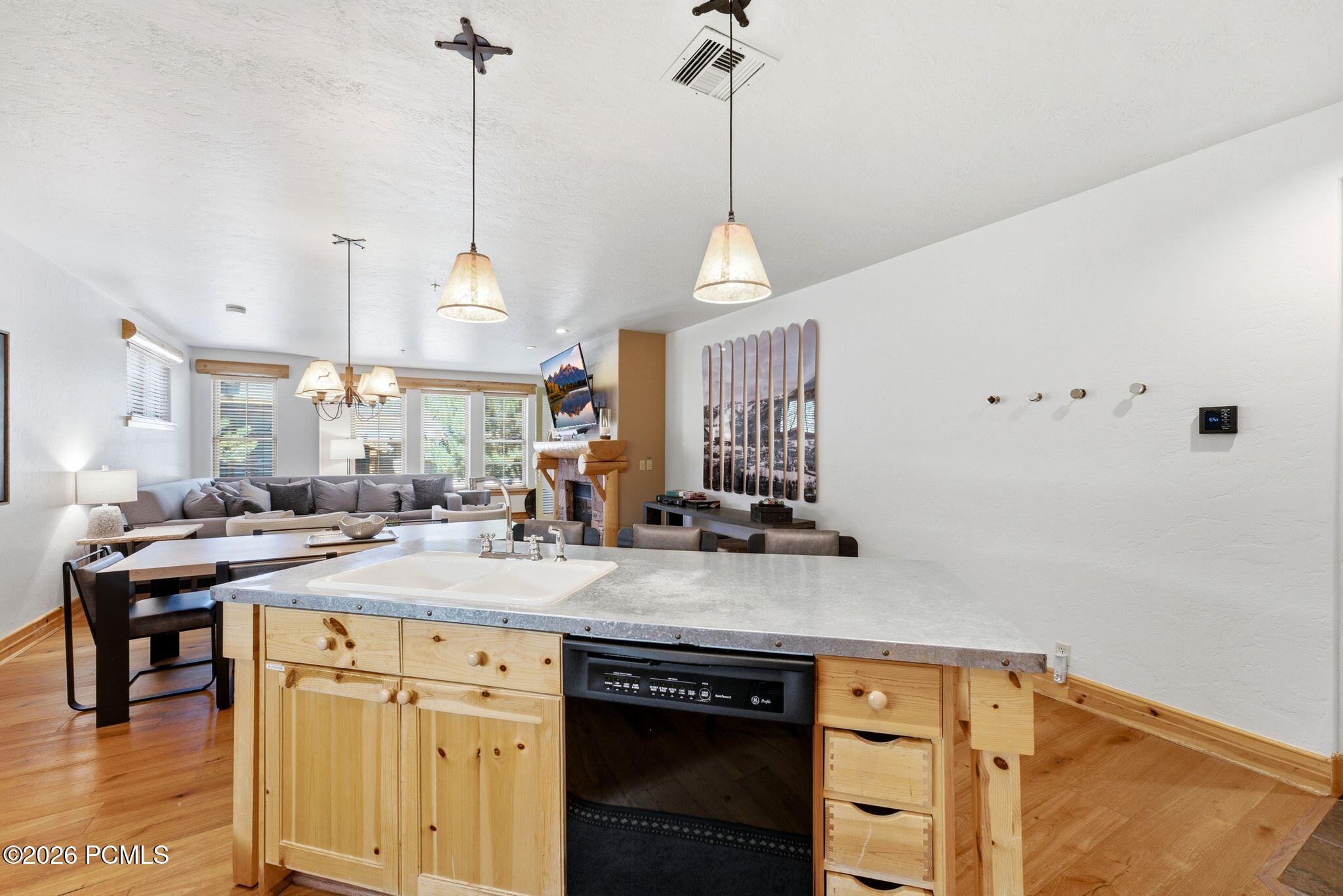 2900 Deer Valley Dr C218