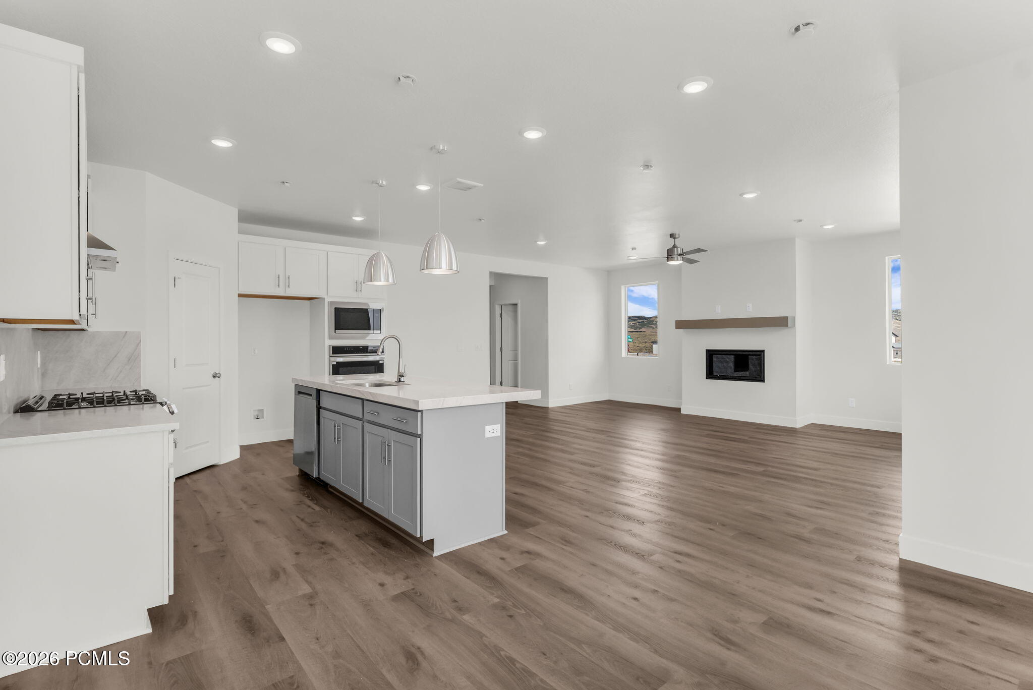 1250 Mahogany Way