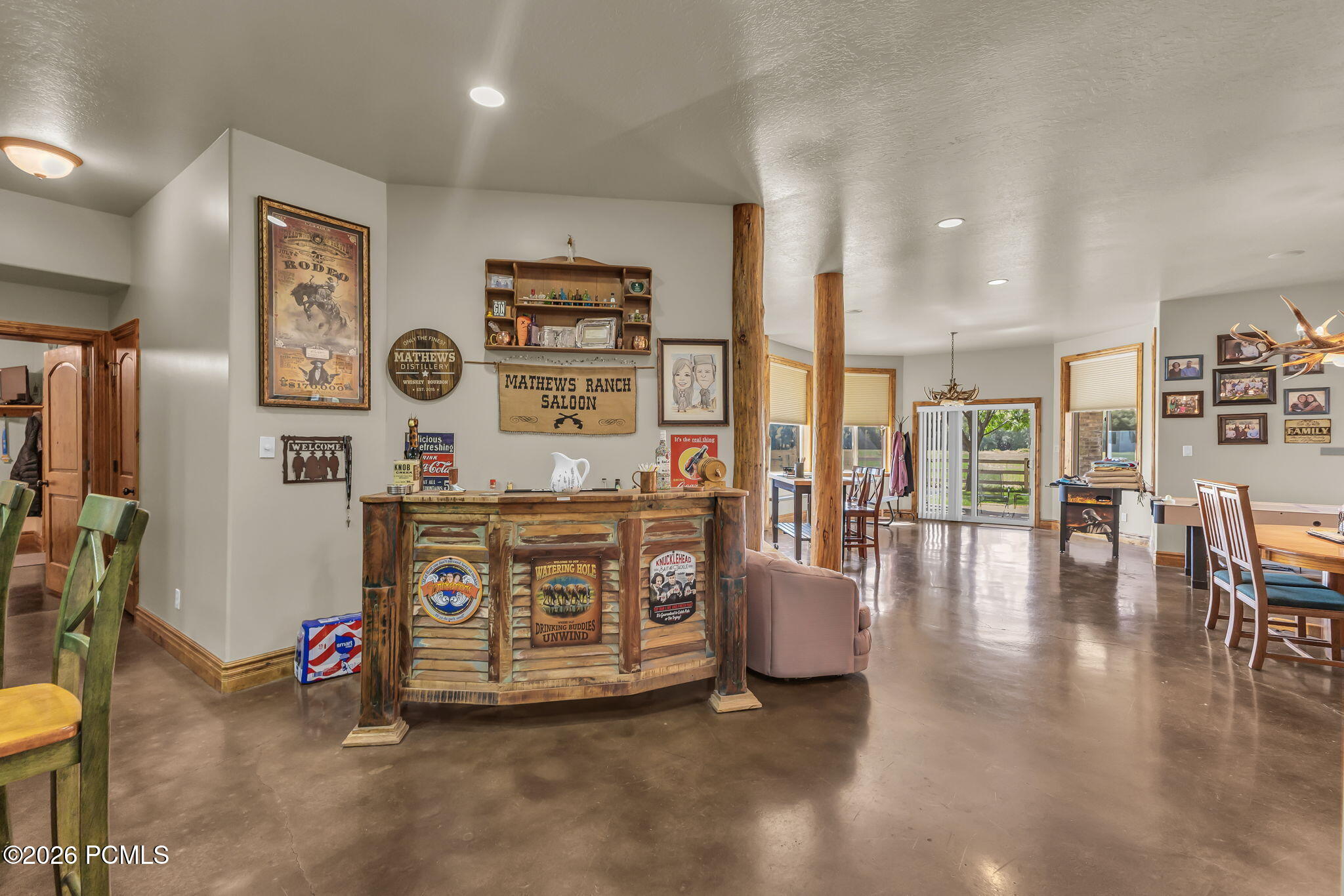 1236 S Highway 66