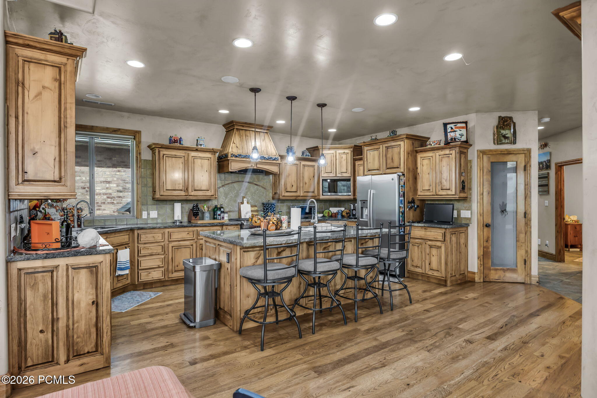 1236 S Highway 66