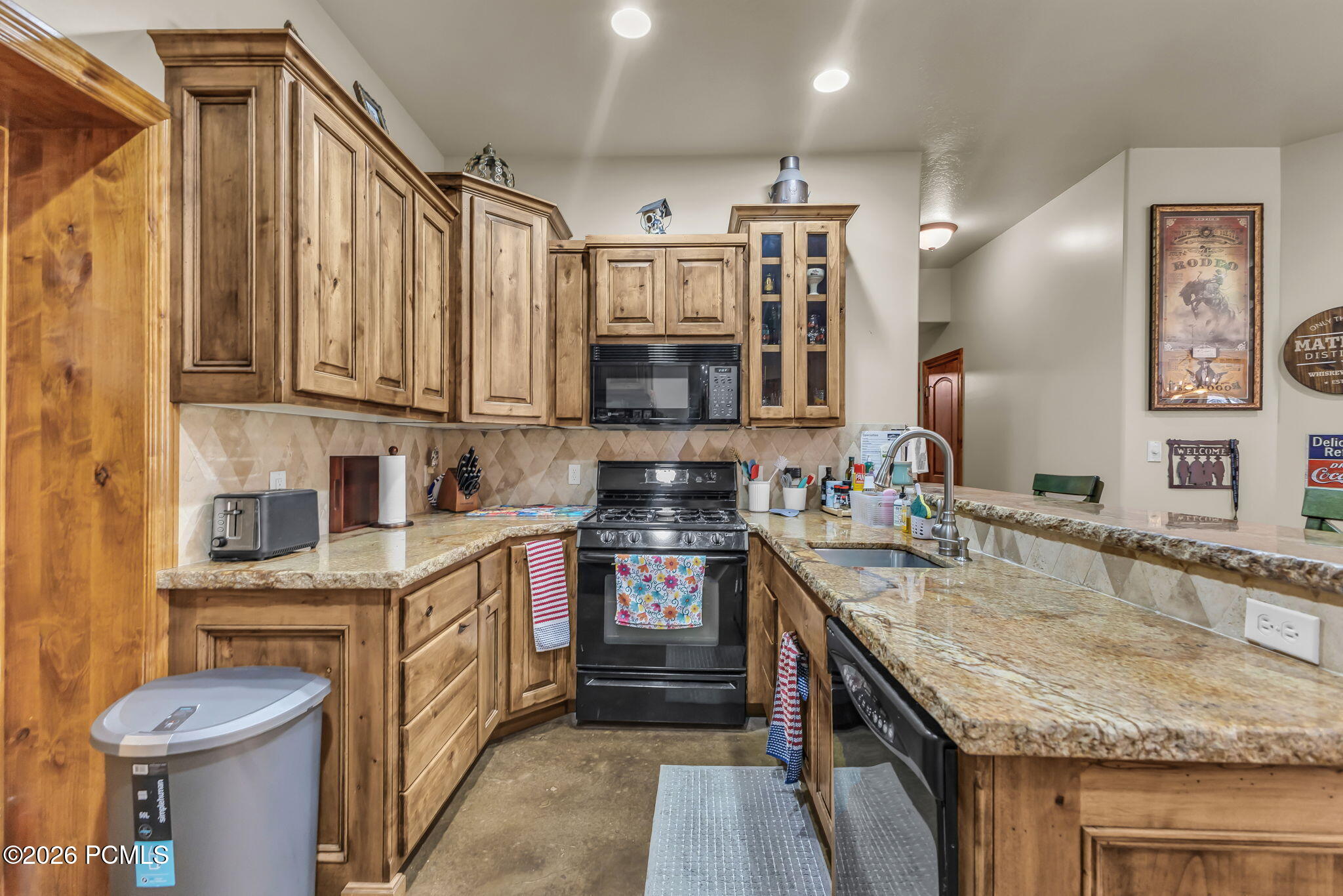 1236 S Highway 66