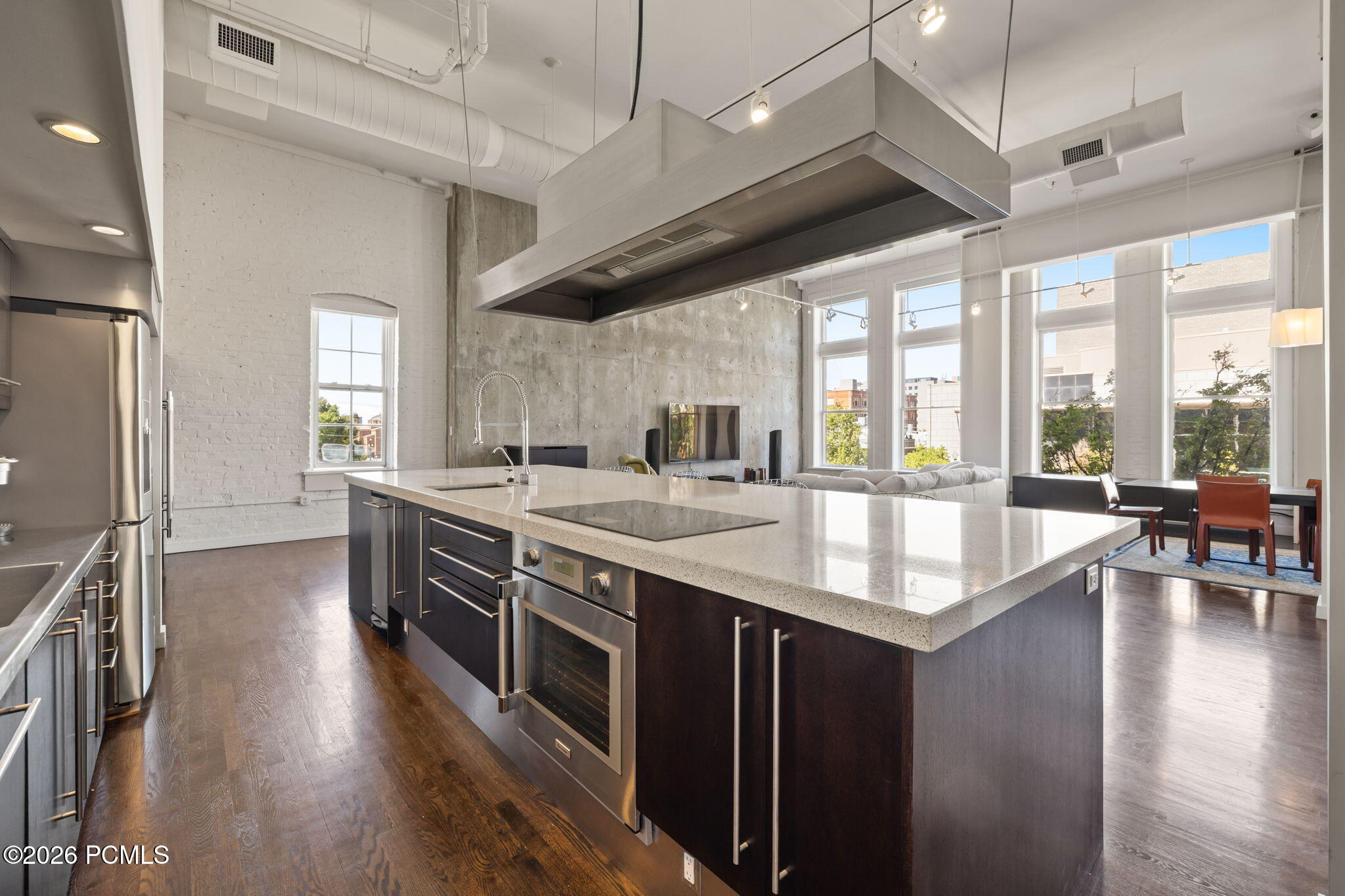 159 W Broadway 301