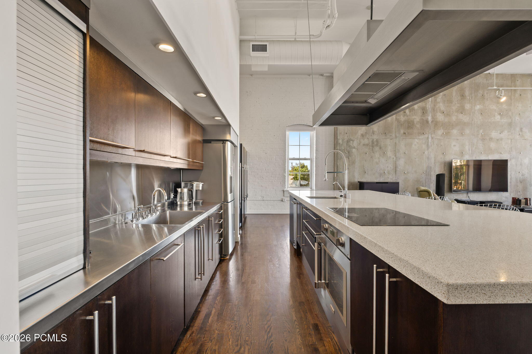 159 W Broadway 301