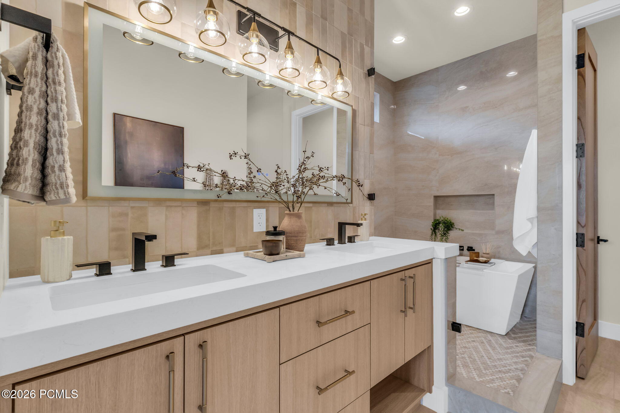 10740 N Hideout Trail