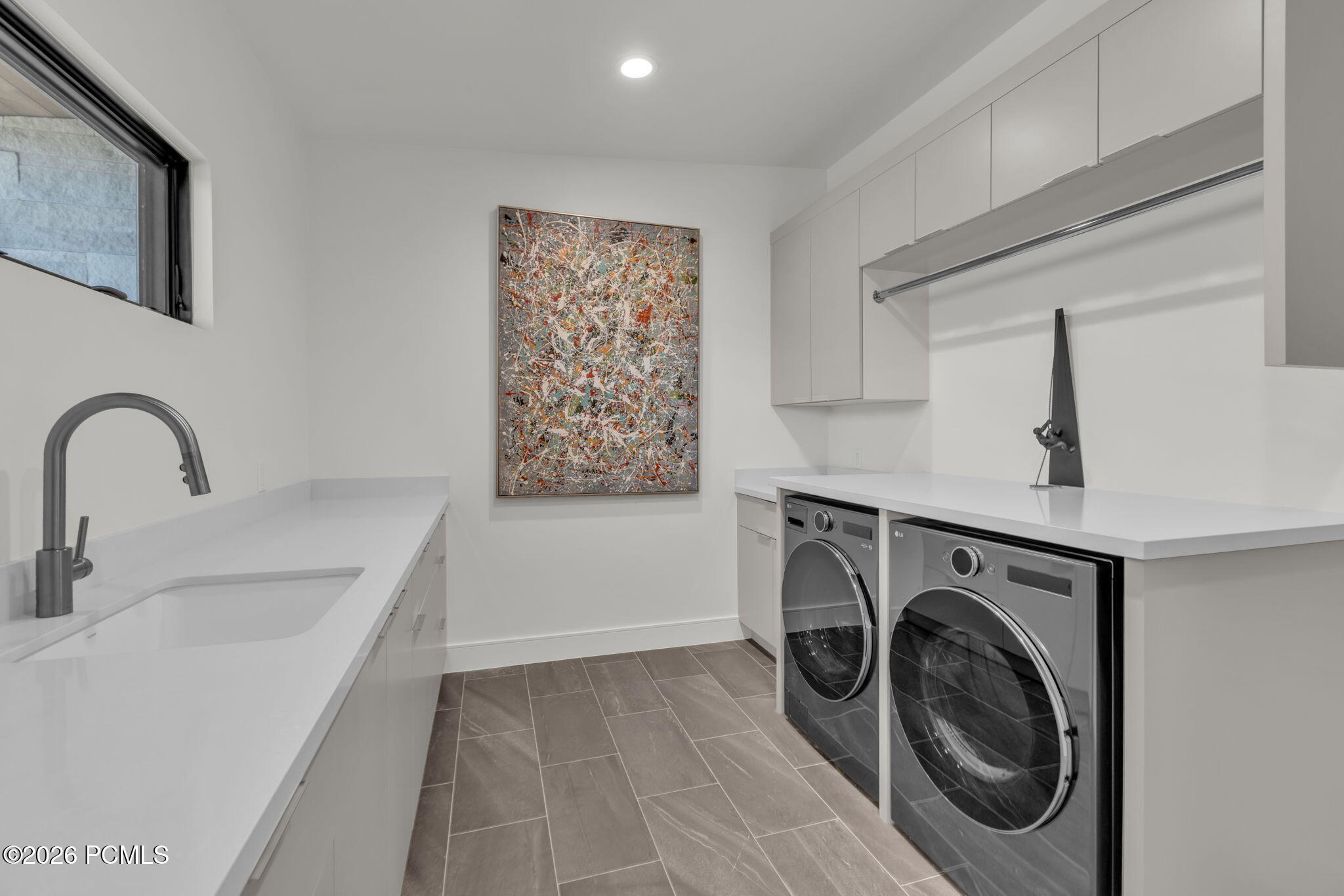 203 W Peace Tree Trail