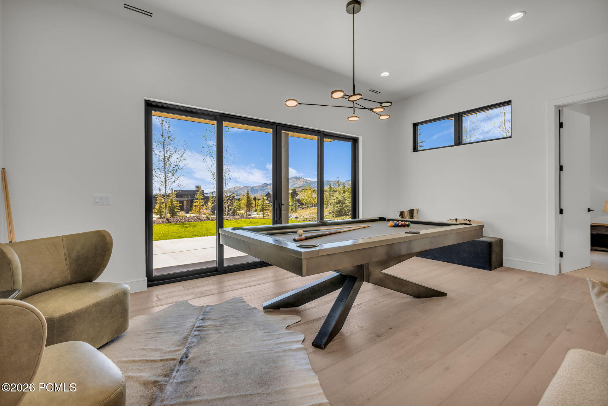 203 W Peace Tree Trail