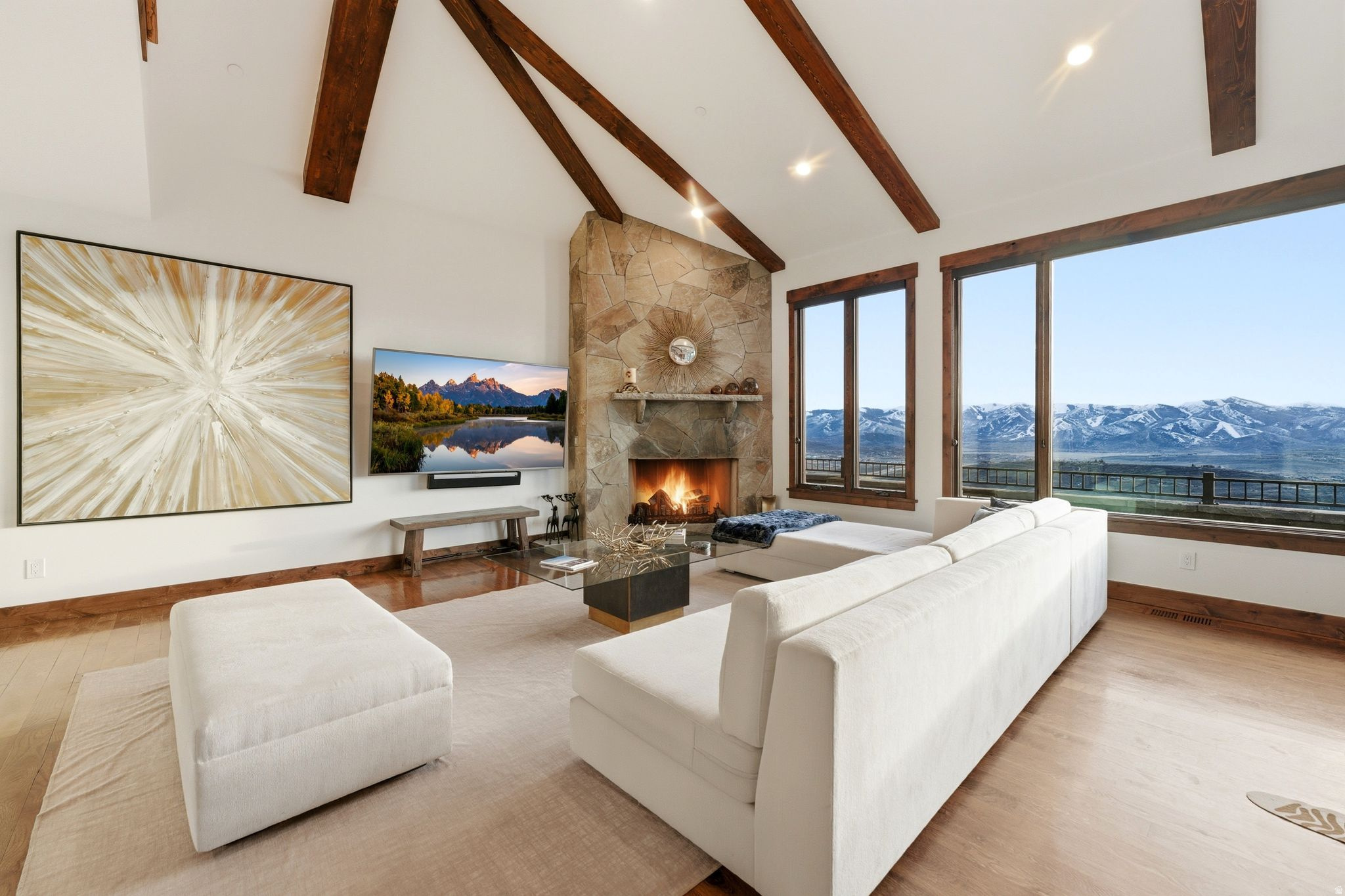 9079 DYE CABINS DR