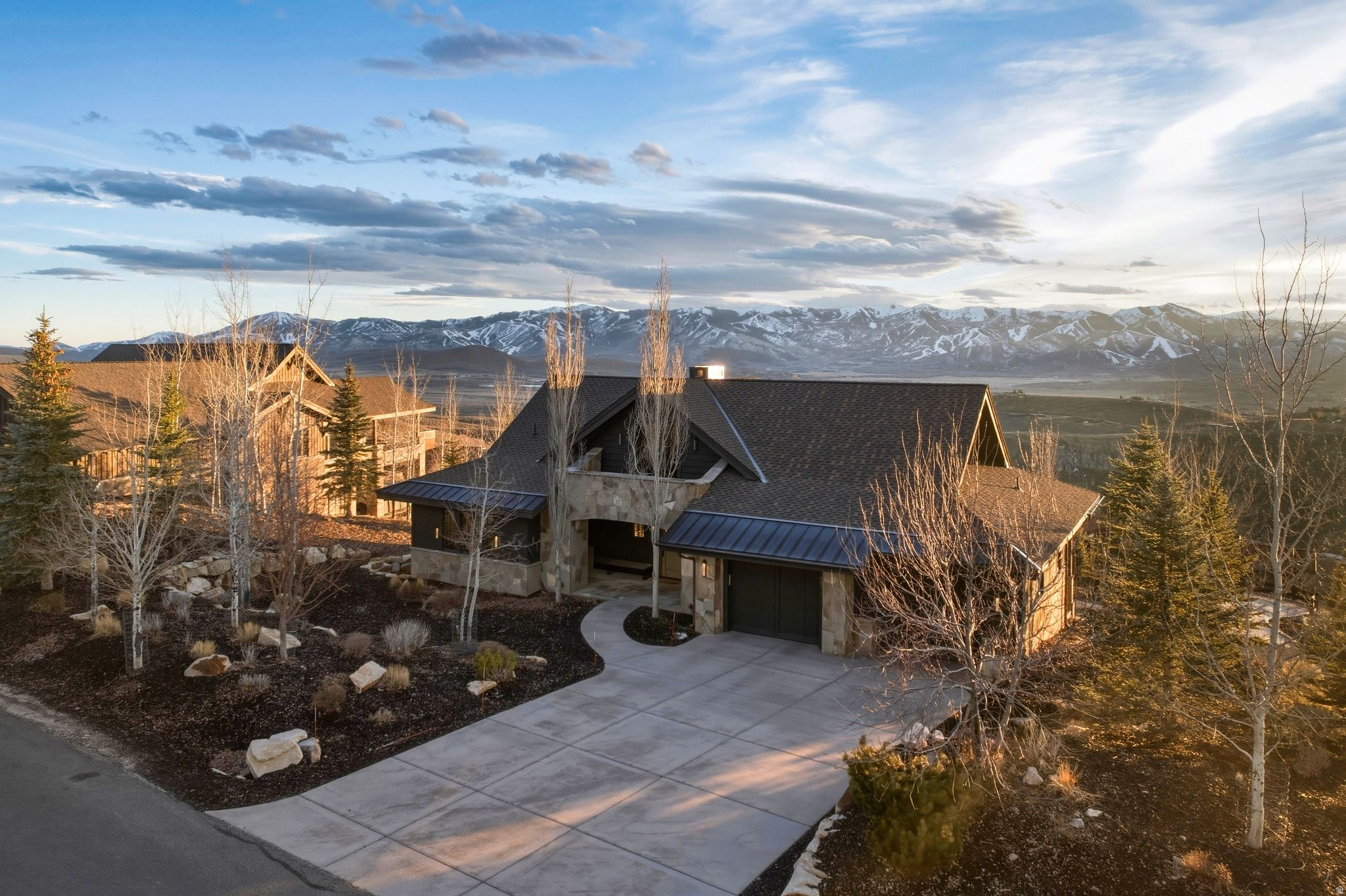 9079 DYE CABINS DR
