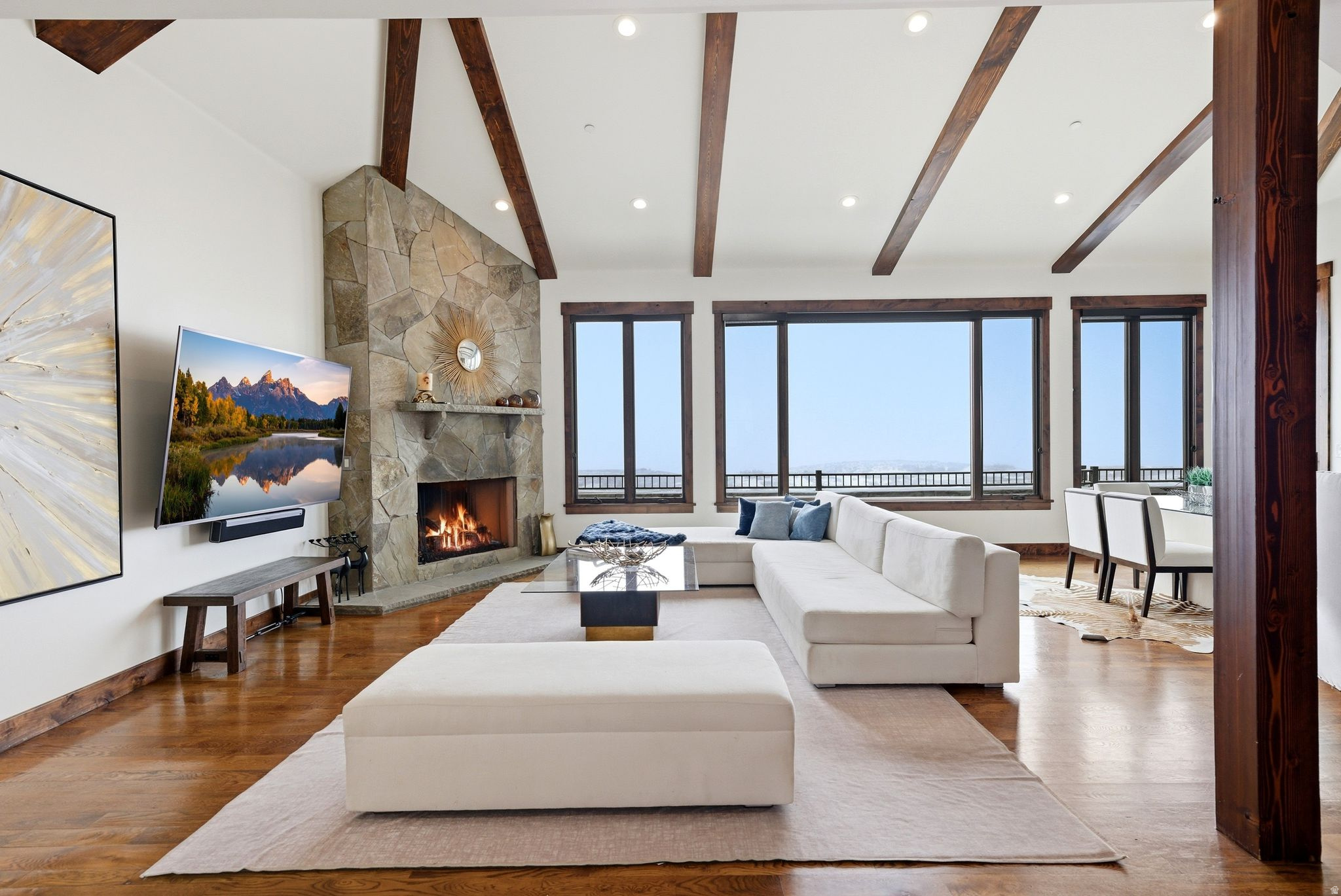 9079 DYE CABINS DR