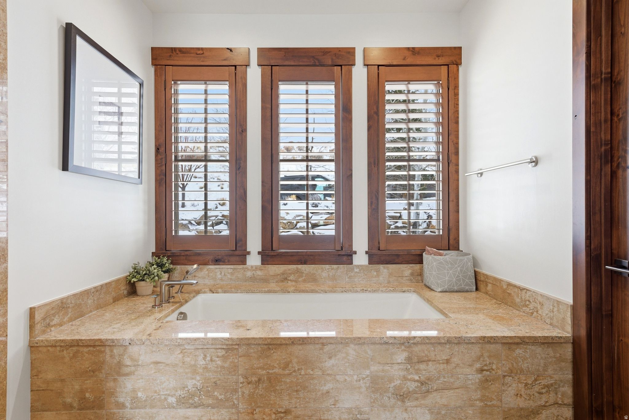 9079 DYE CABINS DR