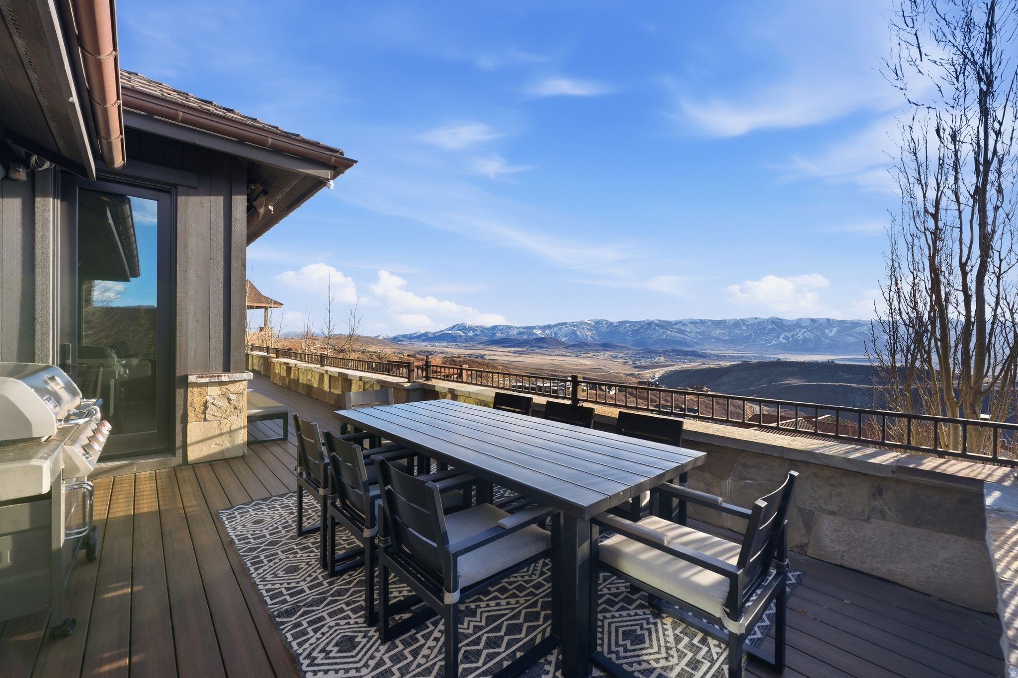 9079 DYE CABINS DR