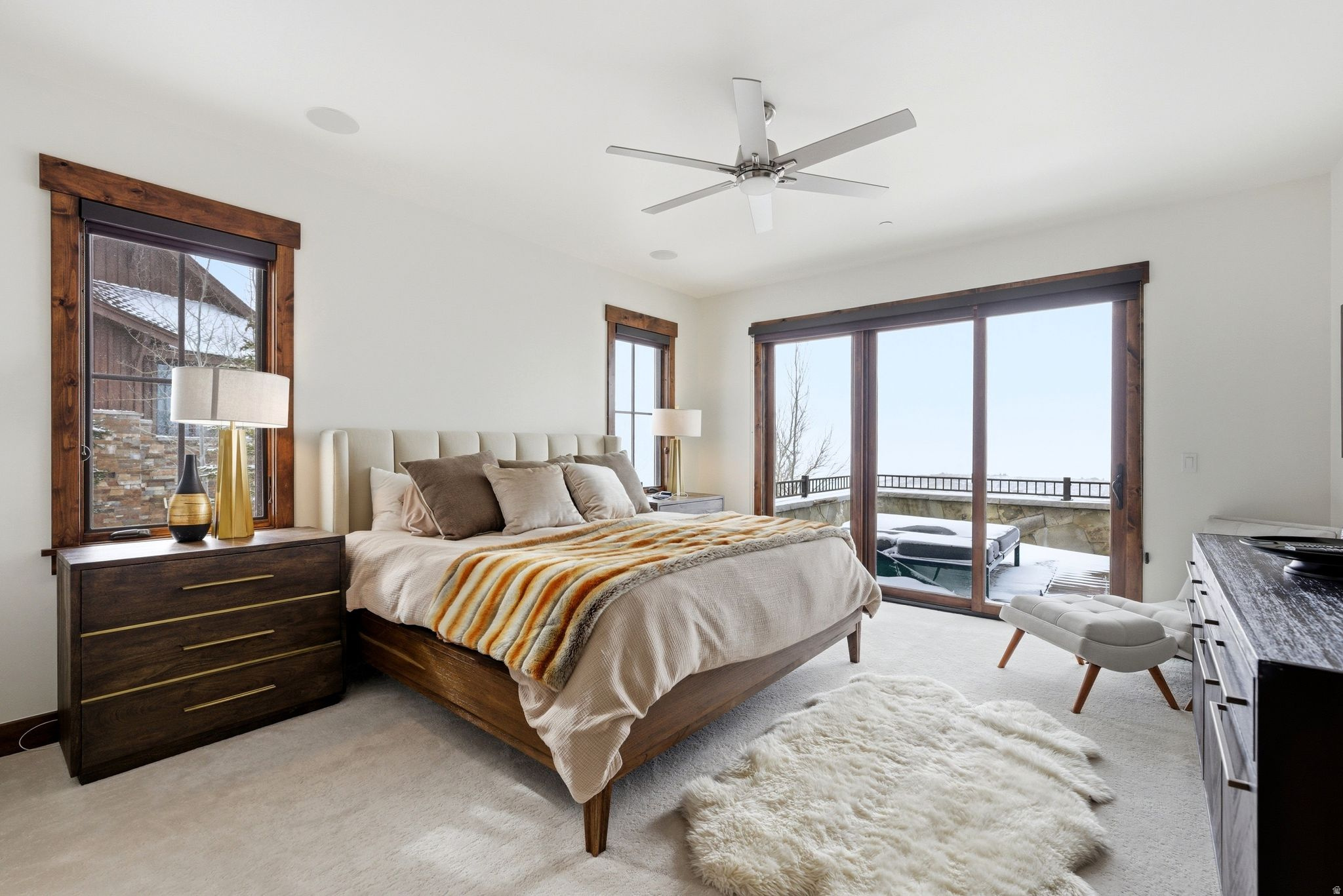 9079 DYE CABINS DR