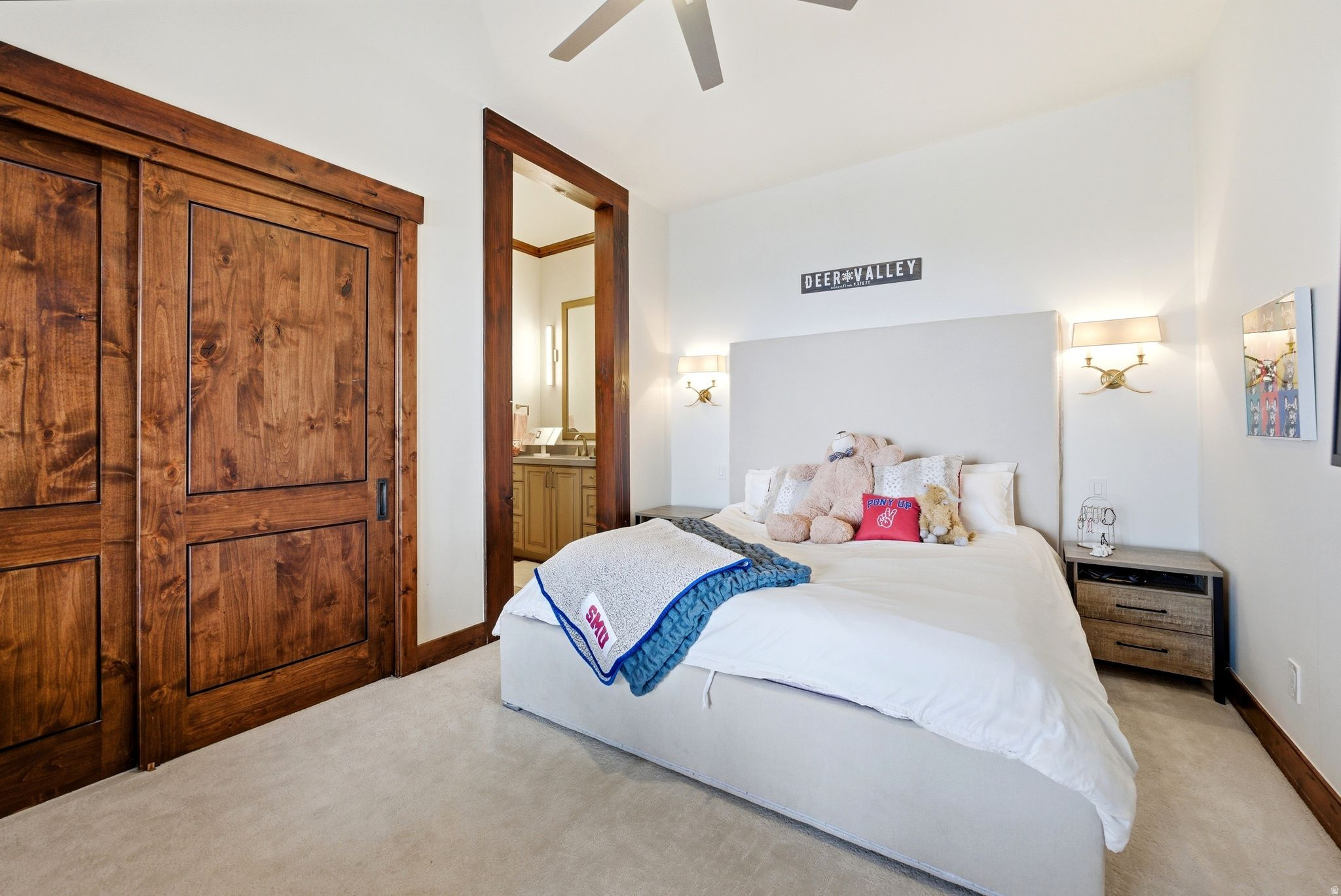 9079 DYE CABINS DR