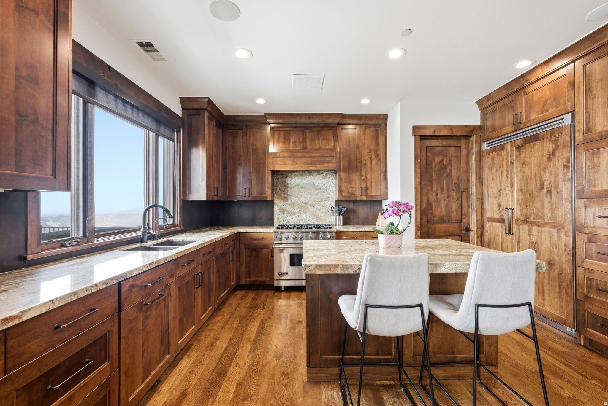 9079 DYE CABINS DR