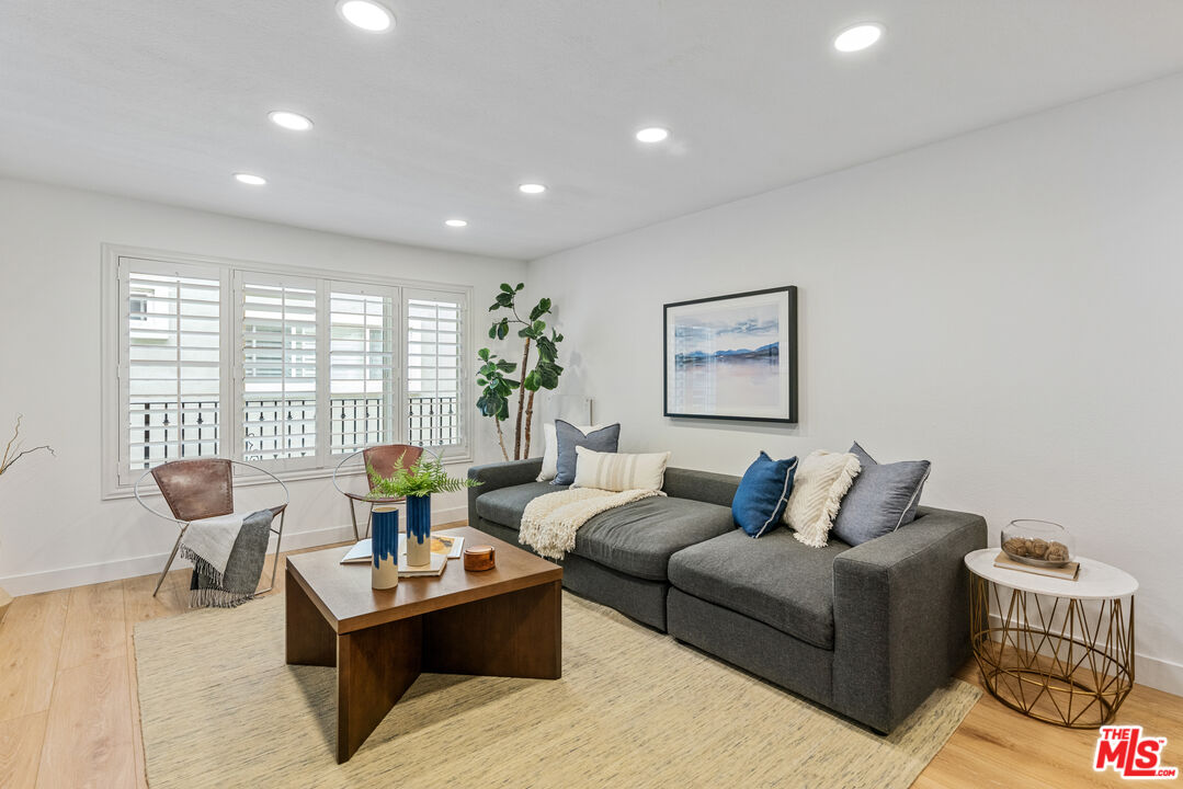 2308 Schader Dr Unit: 215