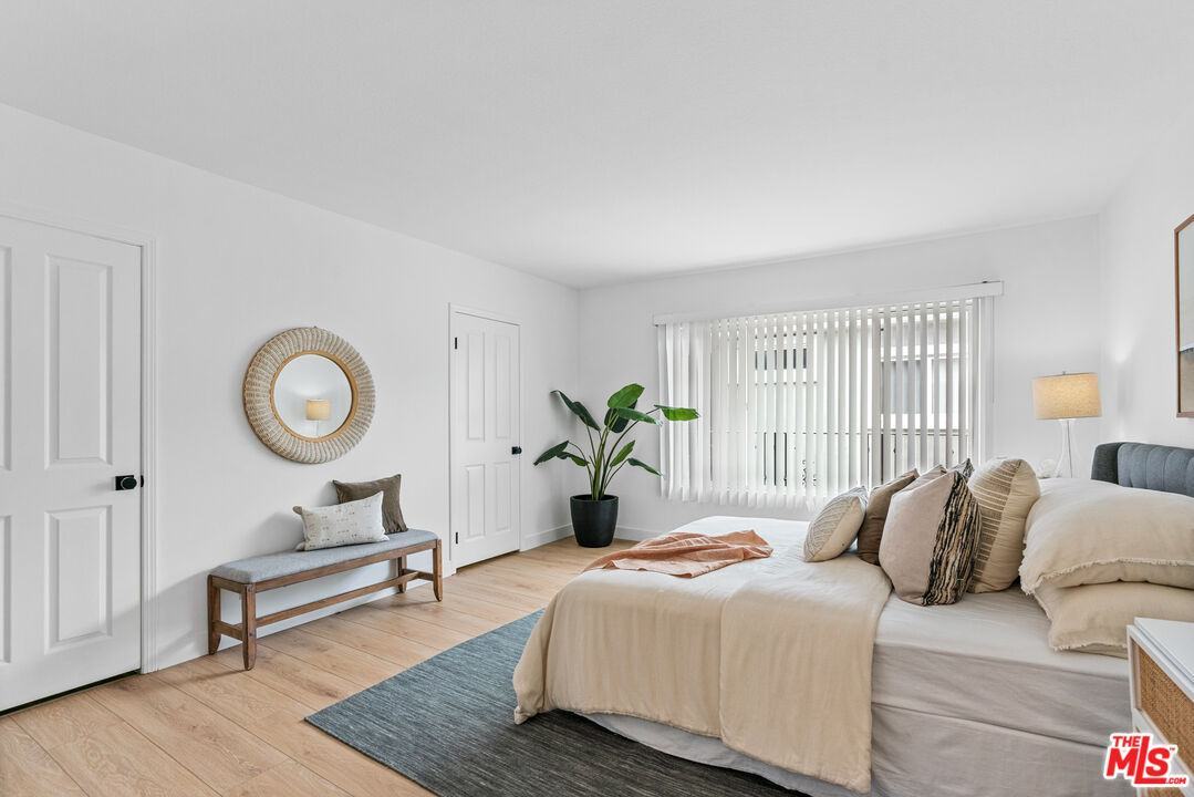 2308 Schader Dr Unit: 215