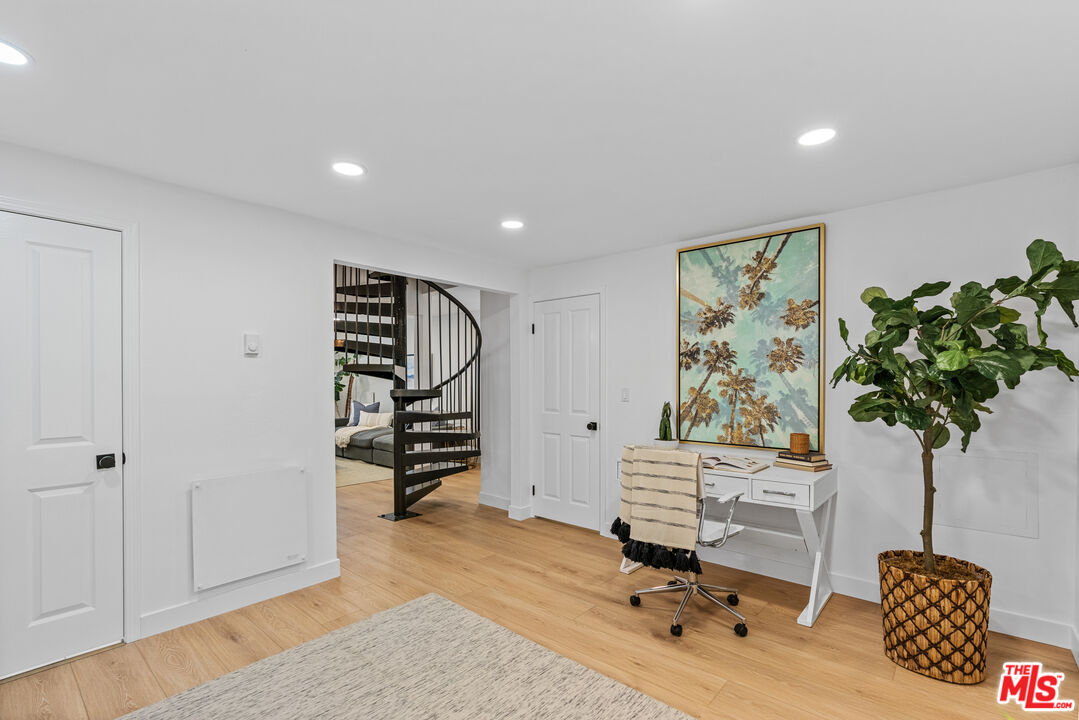 2308 Schader Dr Unit: 215