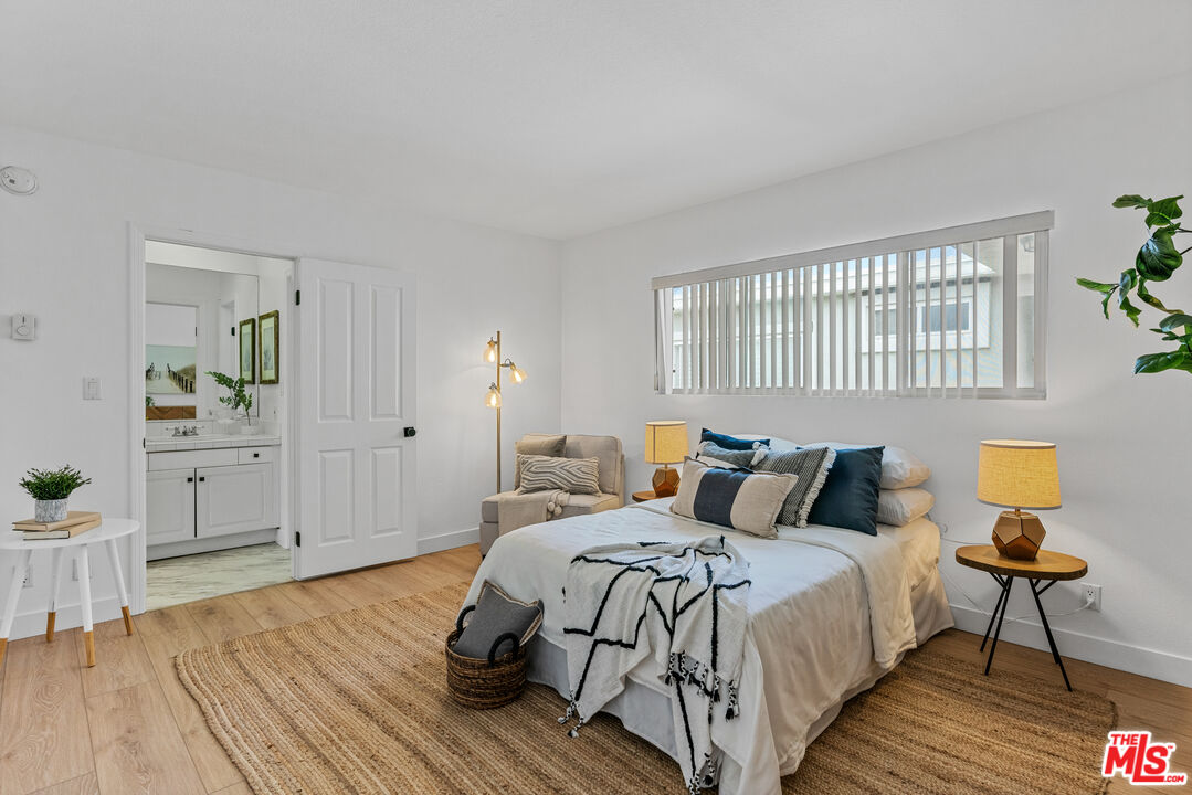 2308 Schader Dr Unit: 215