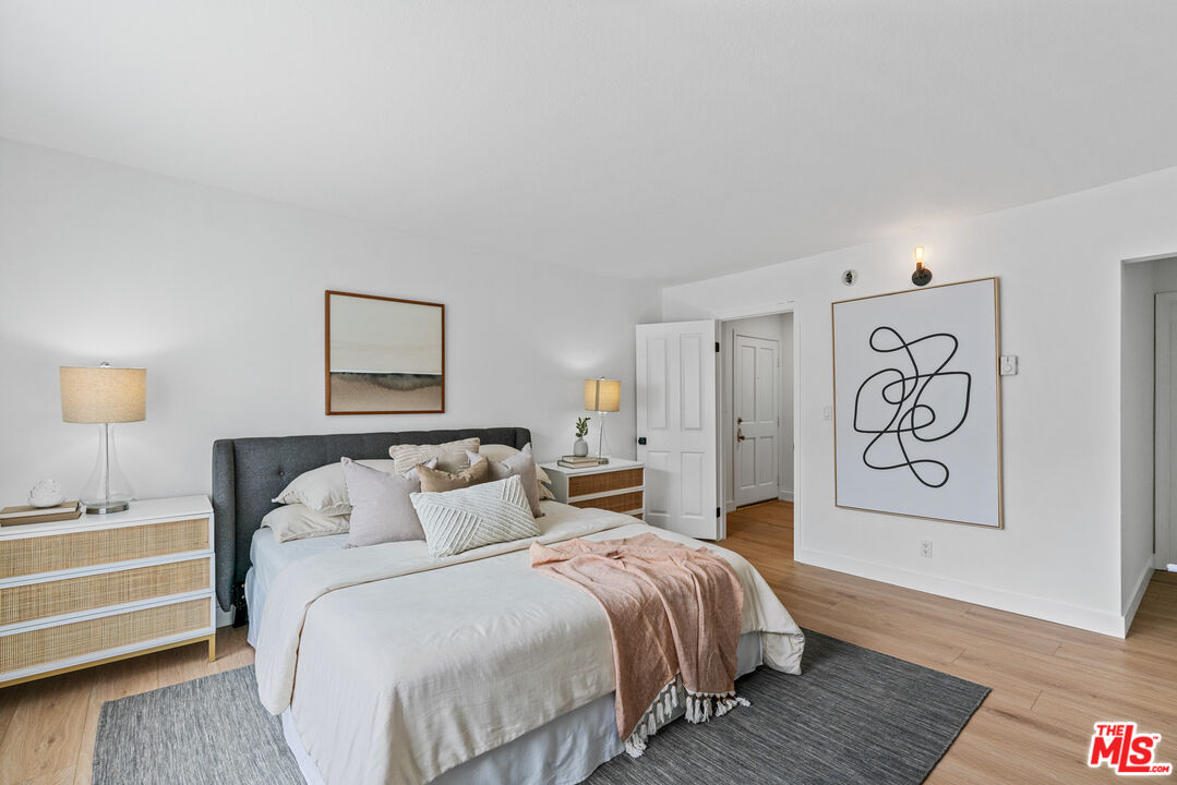 2308 Schader Dr Unit: 215