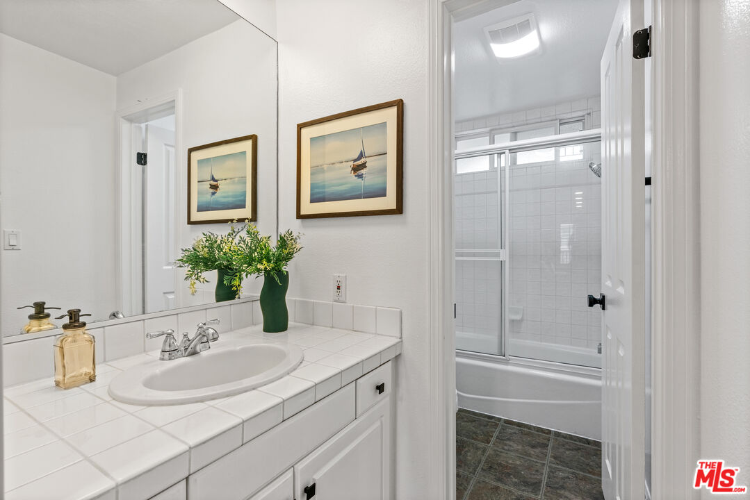 2308 Schader Dr Unit: 215