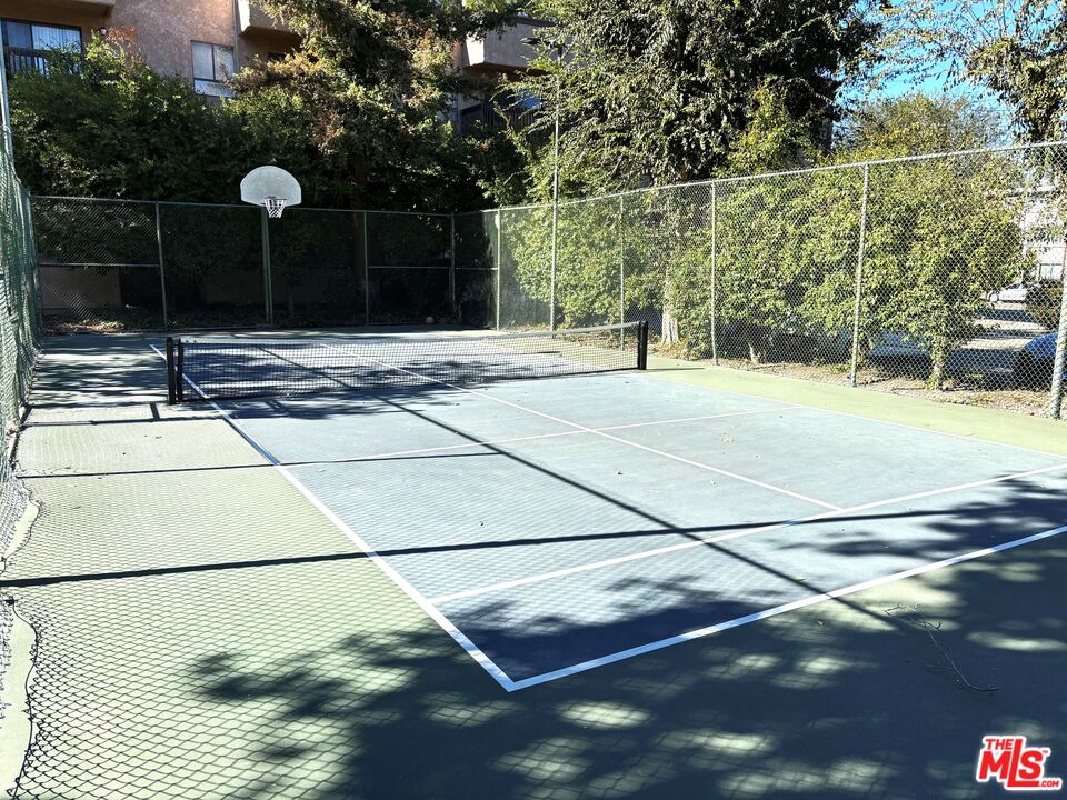 22100 Burbank Blvd Unit: 365G